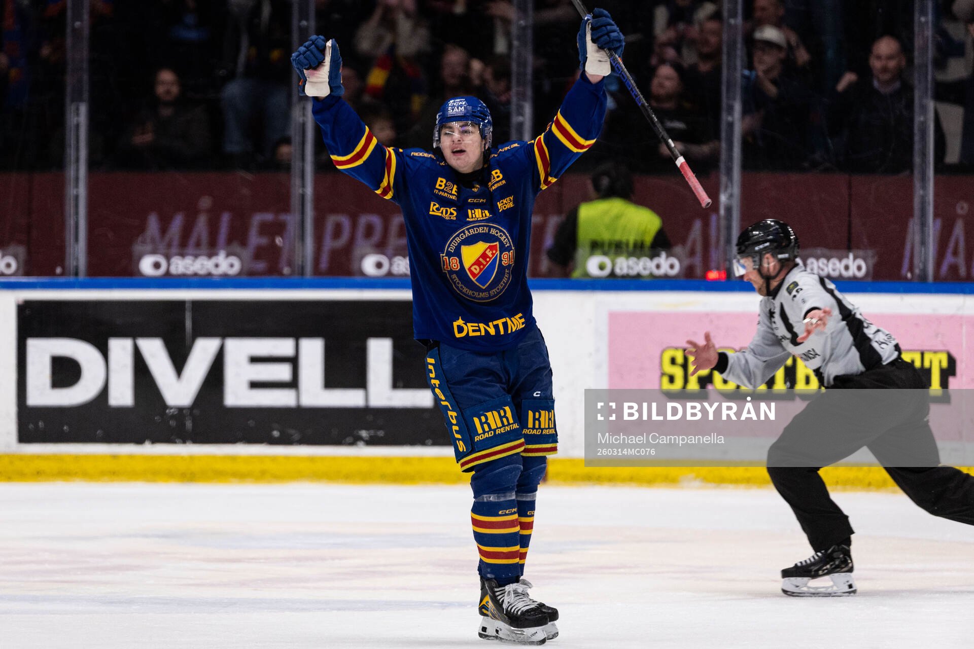 Djurgårdens Anton Frondell jublar