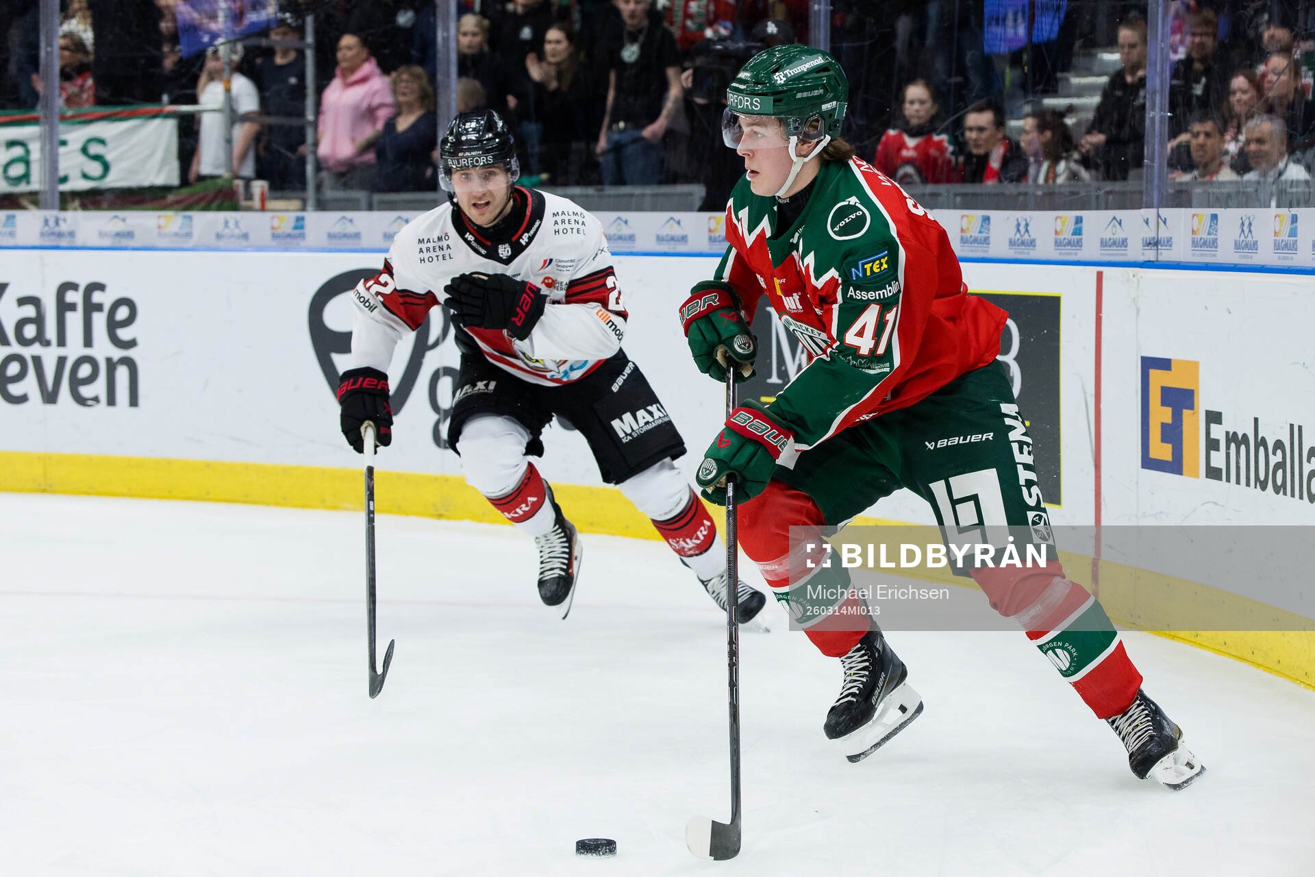Malmö Redhawks Janne Kuokkanen och Frölundas Ivar Stenberg