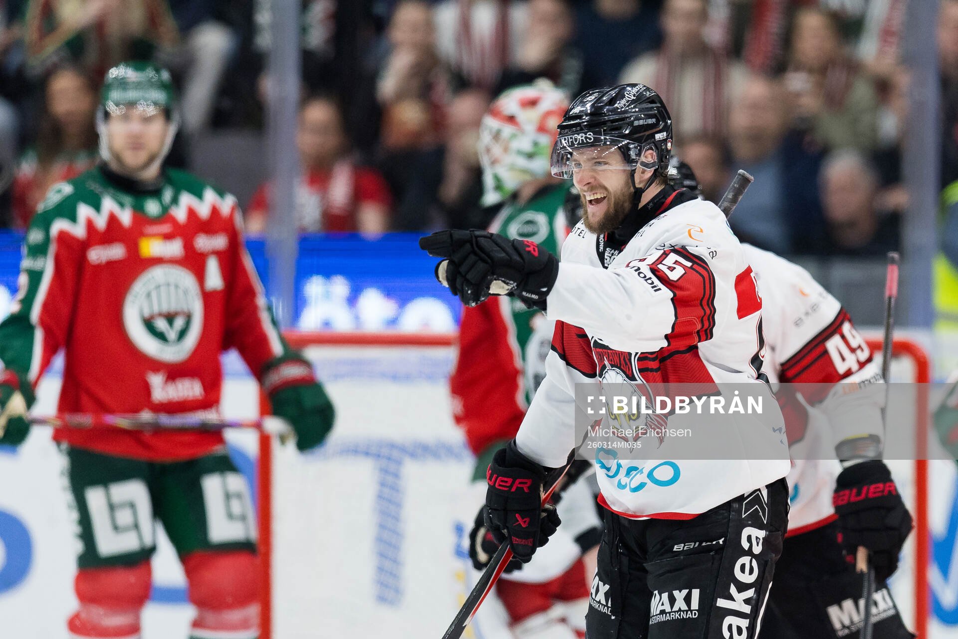 Malmö Redhawks Carl Persson jublar