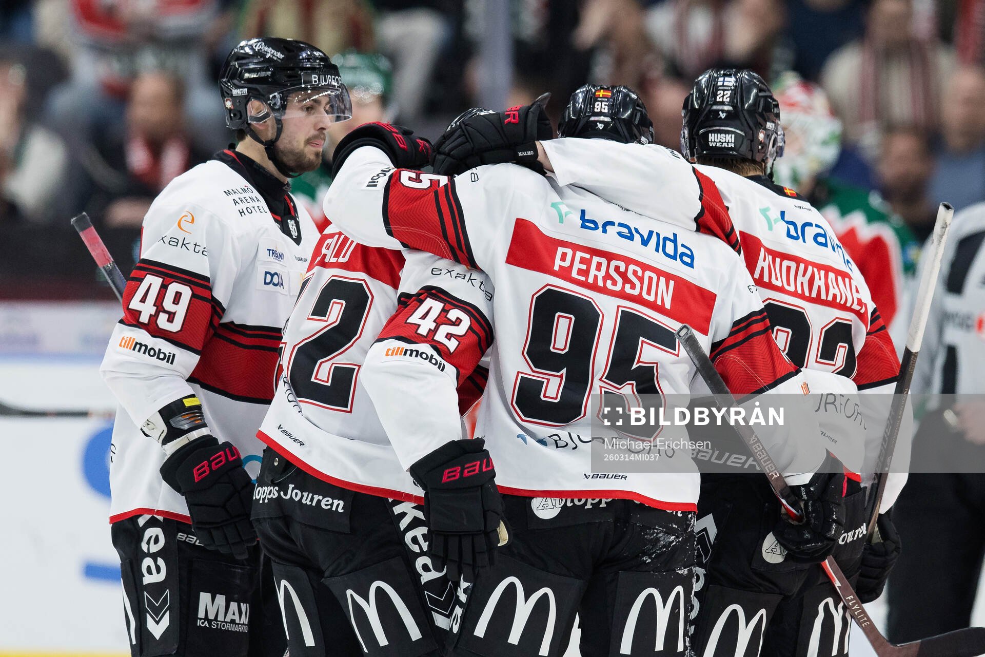 Malmö Redhawks Carl Persson jublar