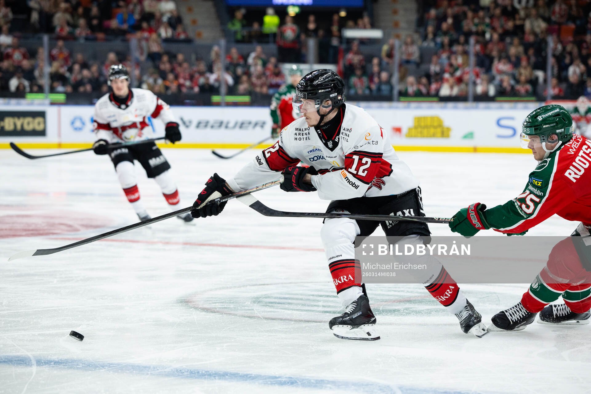 Malmö Redhawks Linus Öberg och Frölundas Arttu