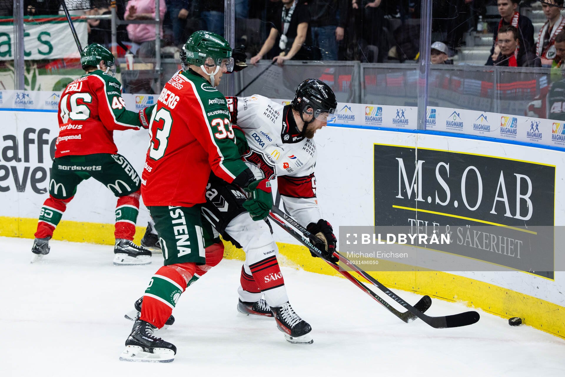 Frölundas Linus Högberg och Malmö Redhawks Carl Persson