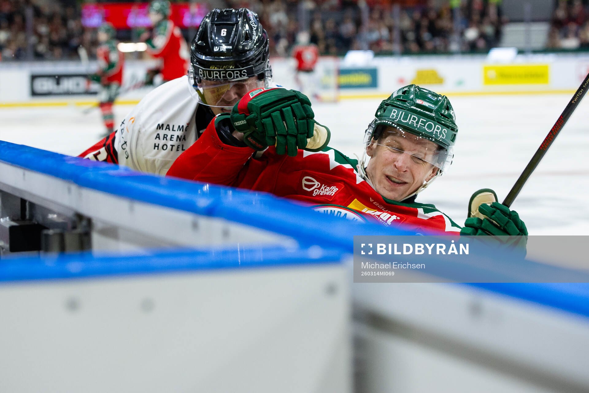 Malmö Redhawks Eemil Viro och Frölundas Max Friberg