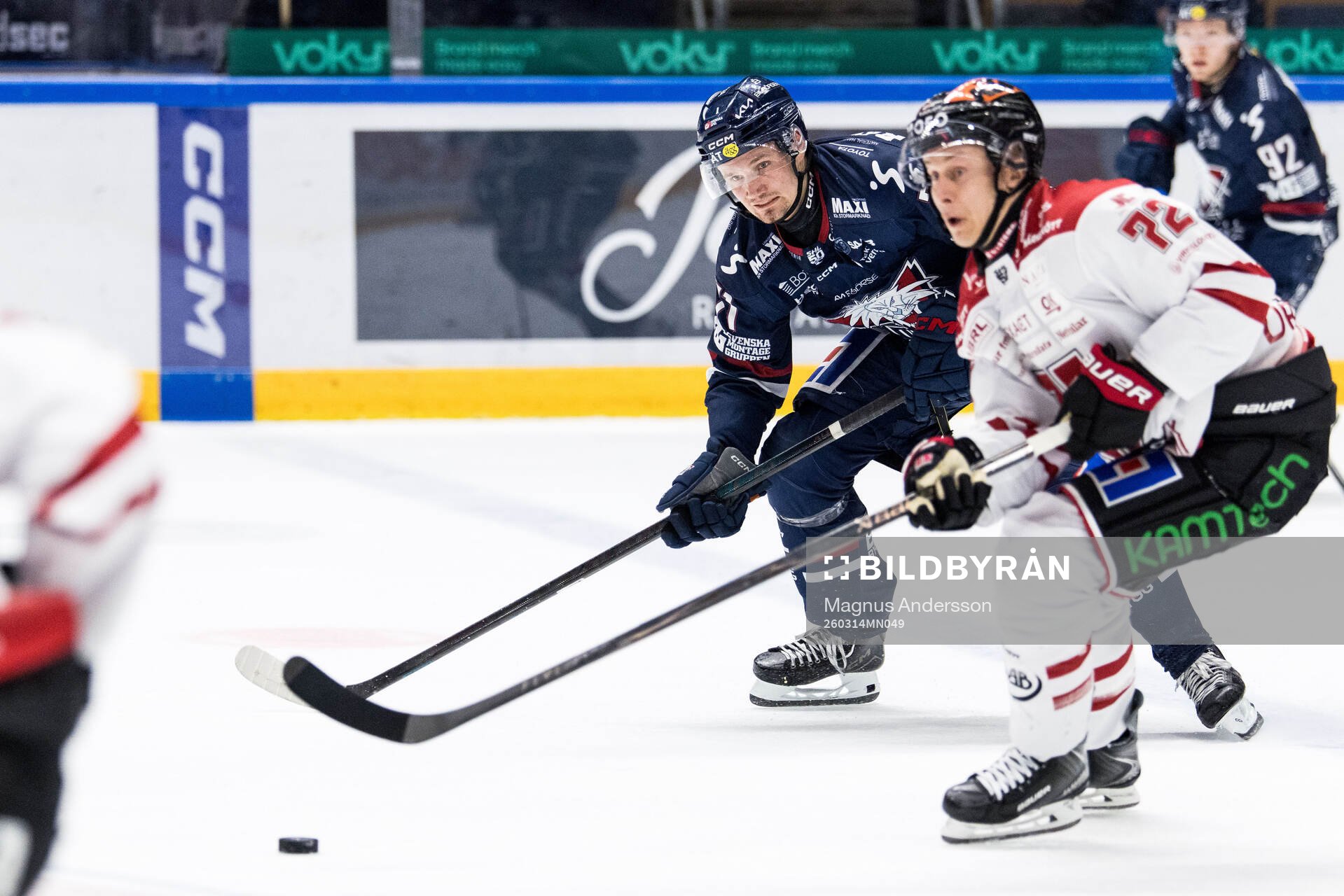 Linköpings Eskild Bakke Olsen och Örebros Jesse Ylönen