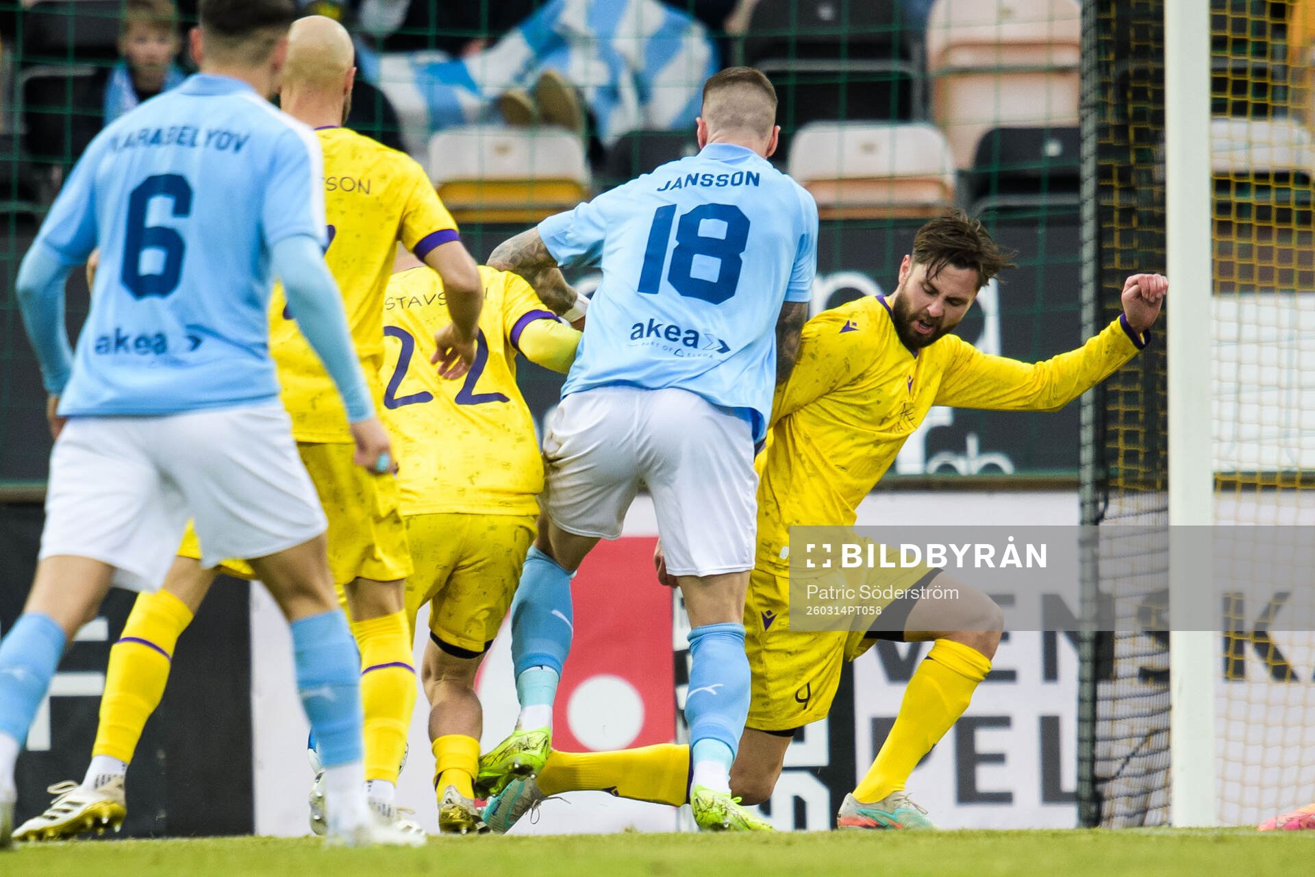 Mjällbys Jesper Gustavsson och Malmö FFs Pontus Jansson
