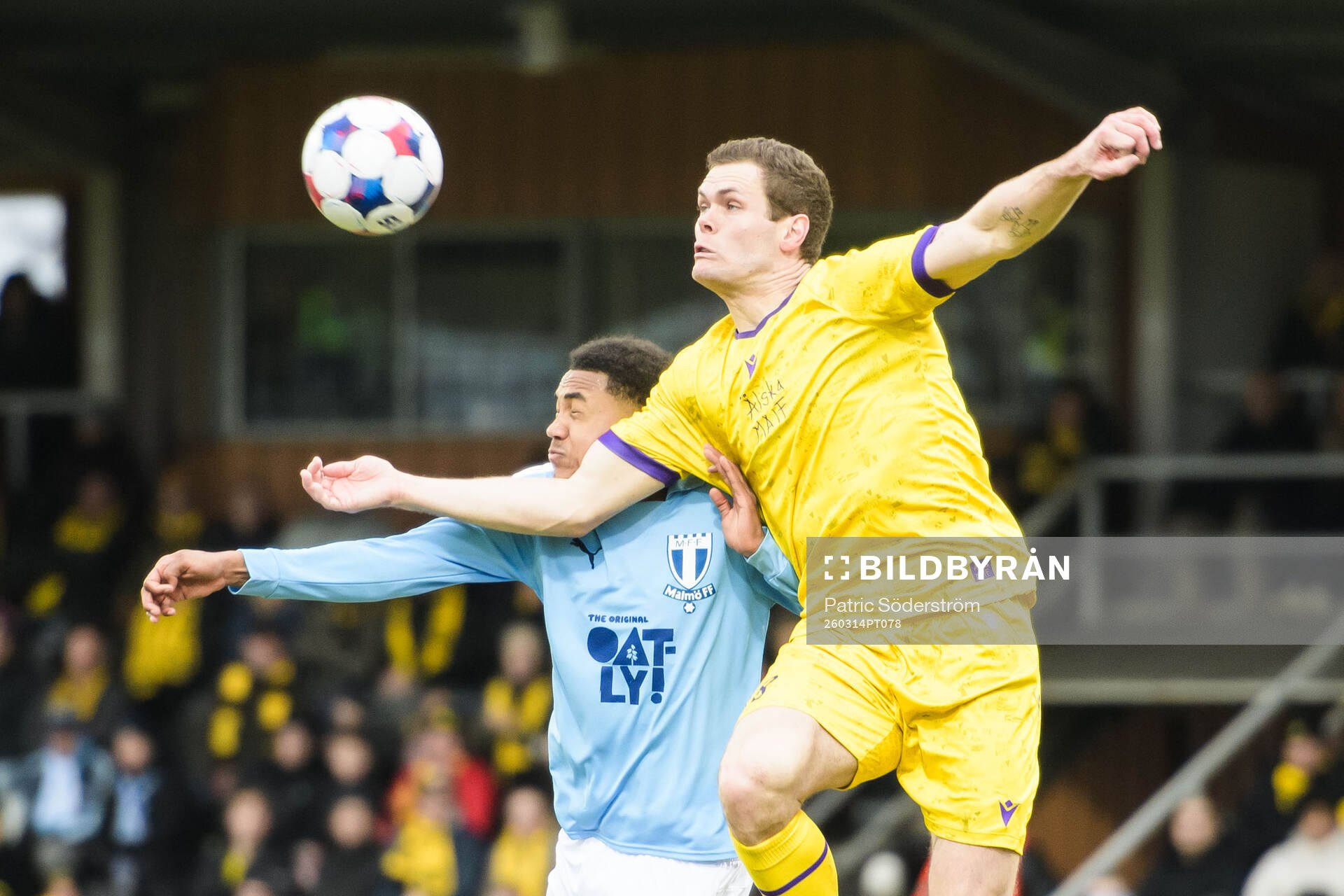 Malmö FFs Antonio Palac och Mjällbys Jacob Bergström