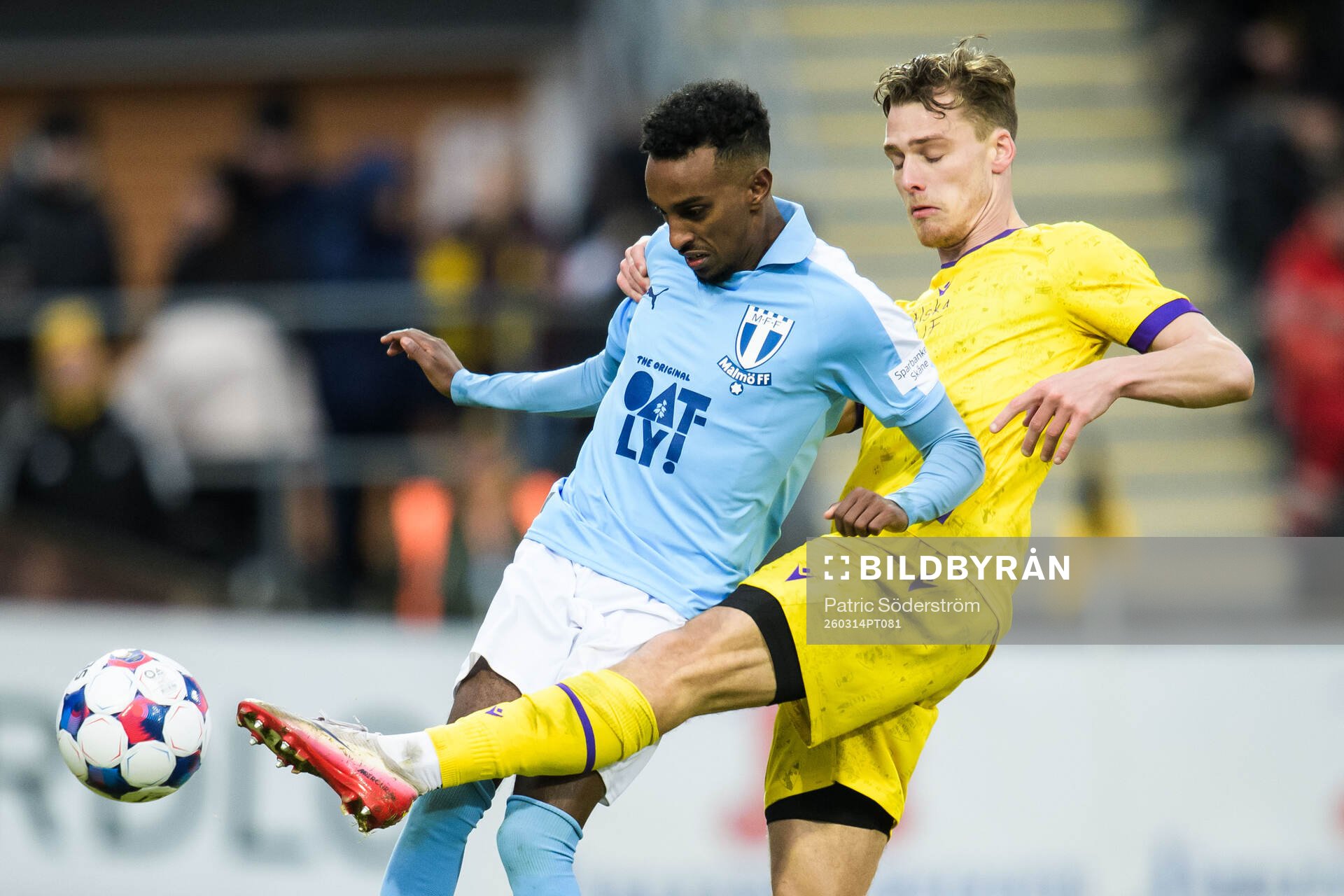 Malmö FFs Noah Åstrand John och Mjällbys Villiam Granath