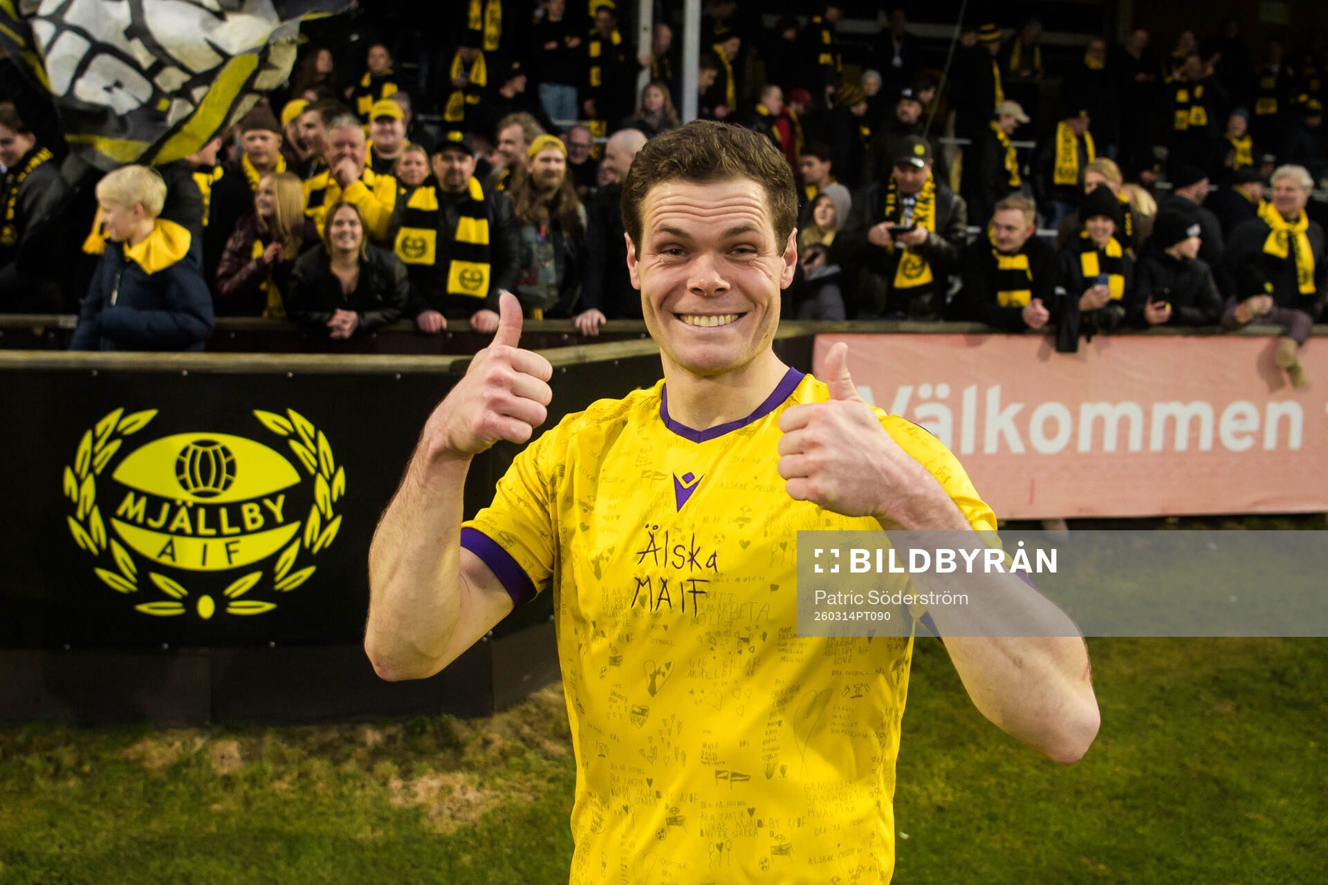 Mjällbys Jacob Bergström jublar