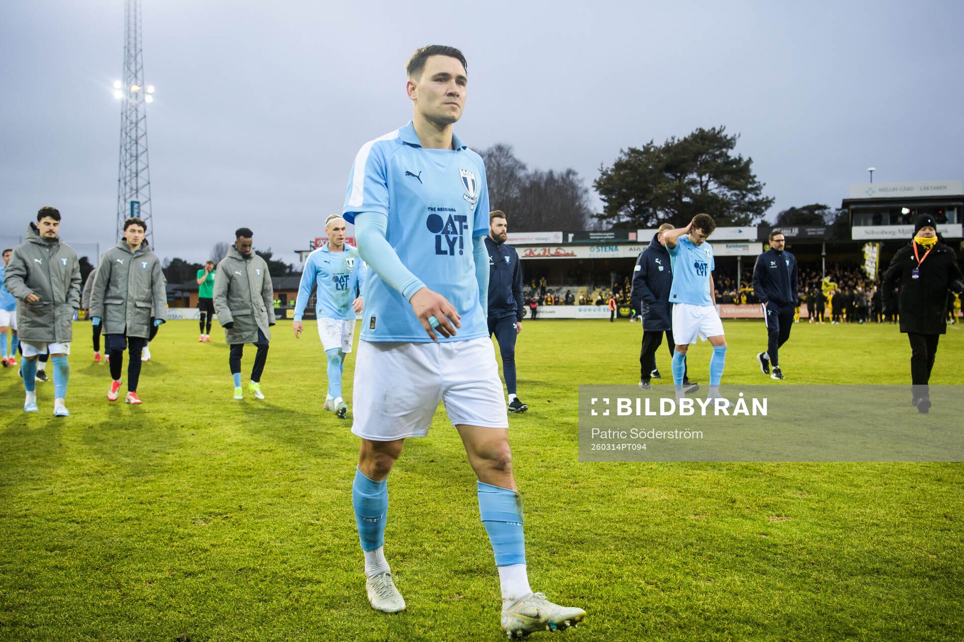 Malmö FFs Yanis Karabelyov deppar