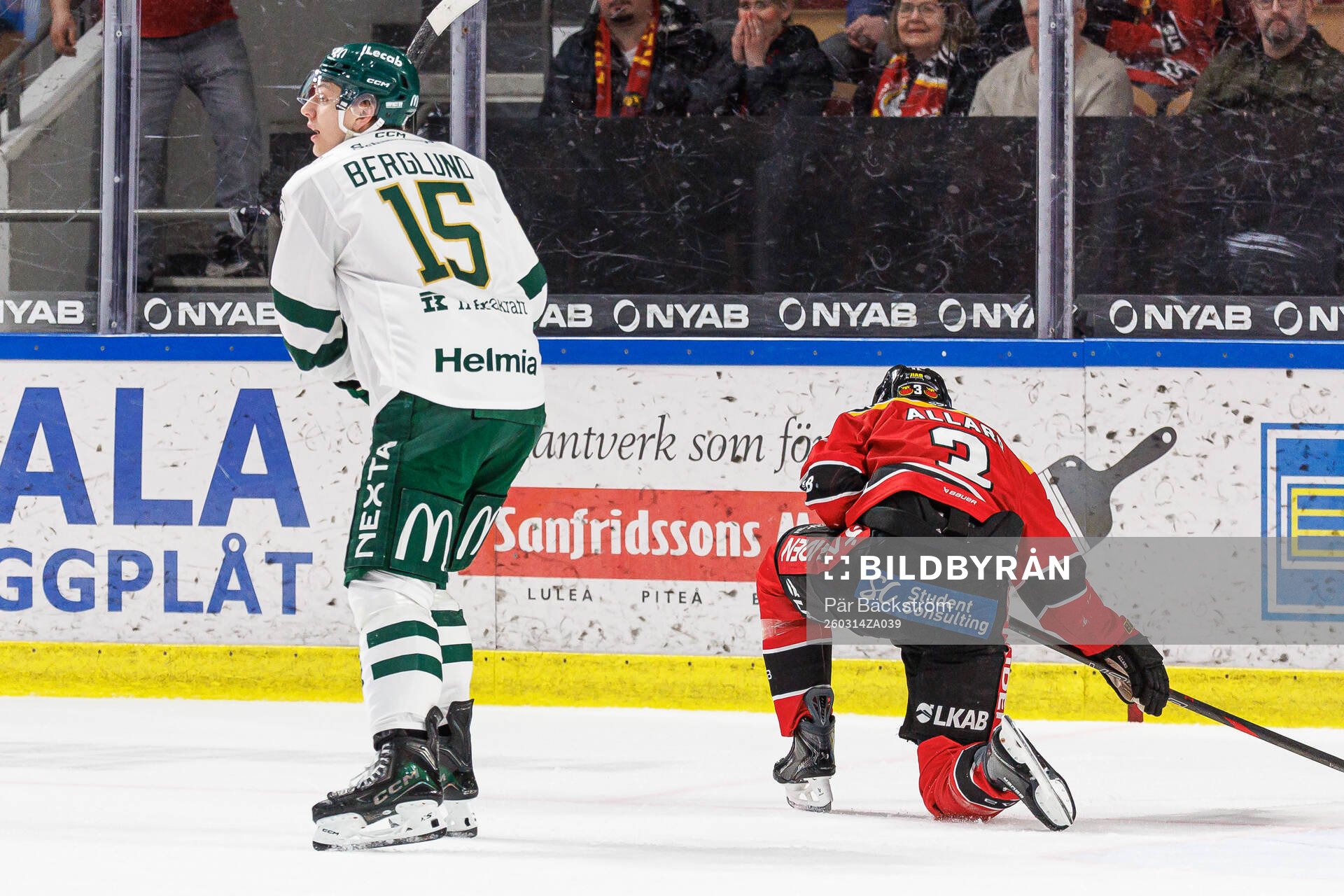 Färjestads Jack Berglund jublar