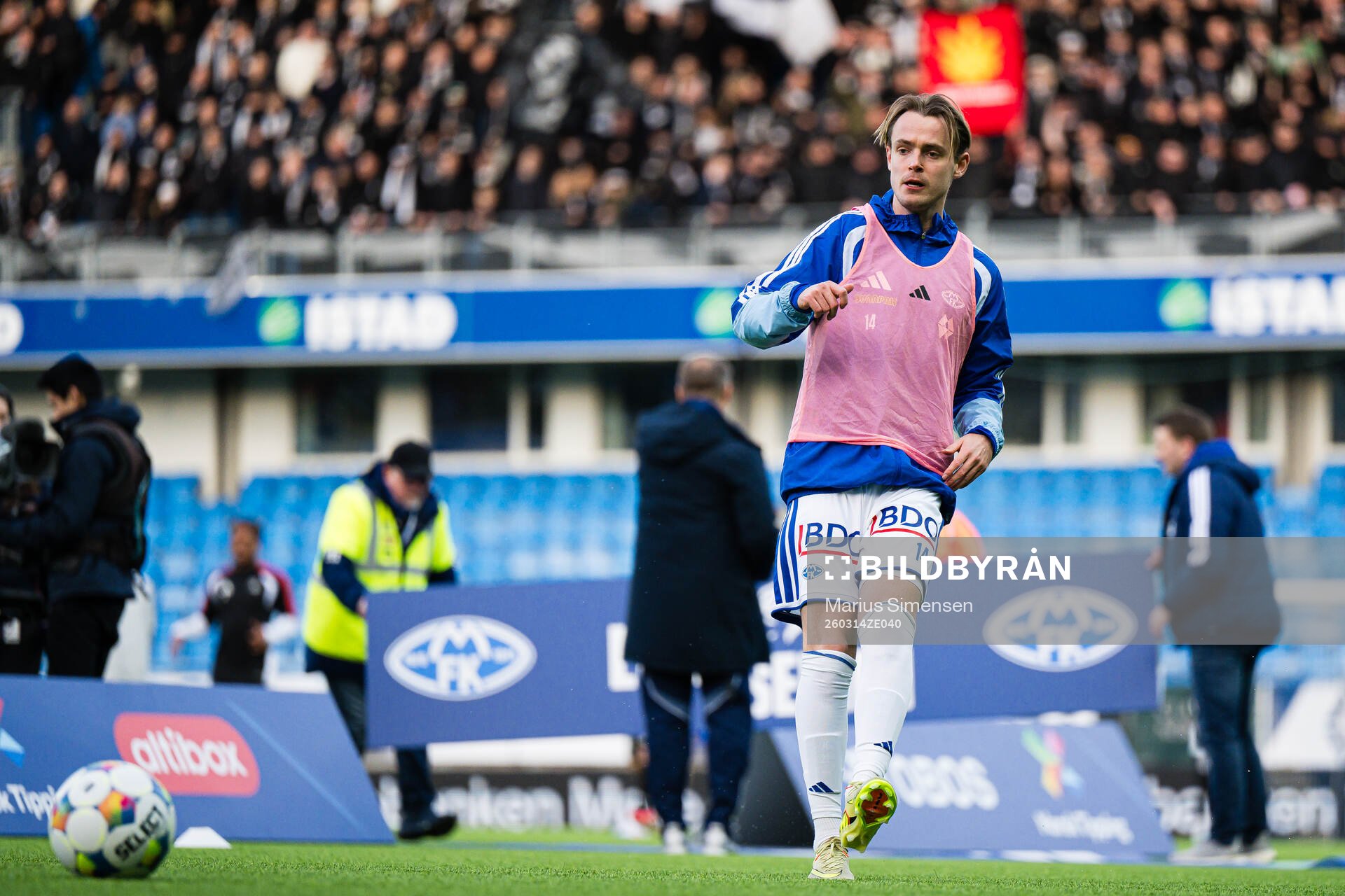 Jacob Steen Christensen of Molde warms up