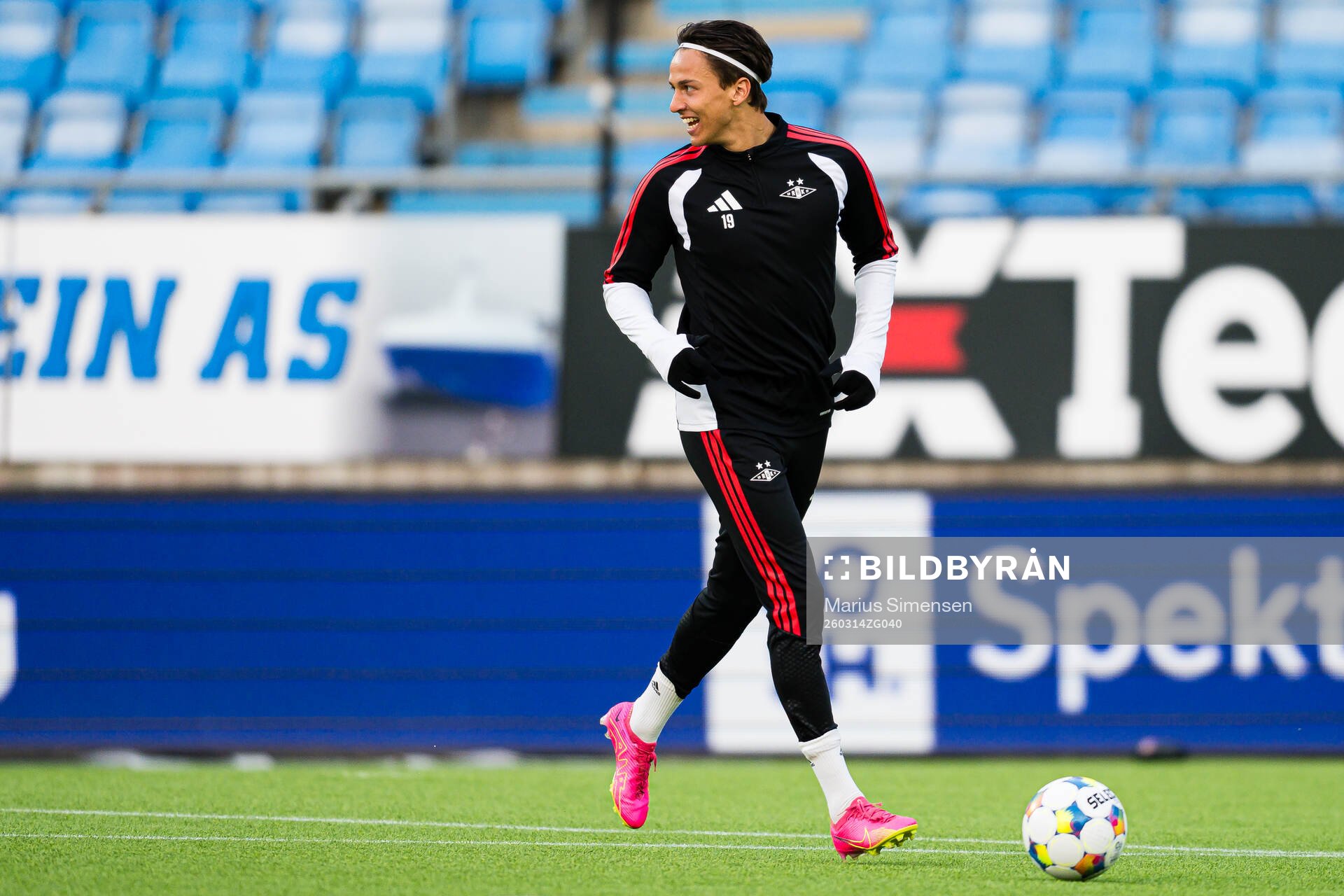 Adrian Pereira of Rosenborg warms up