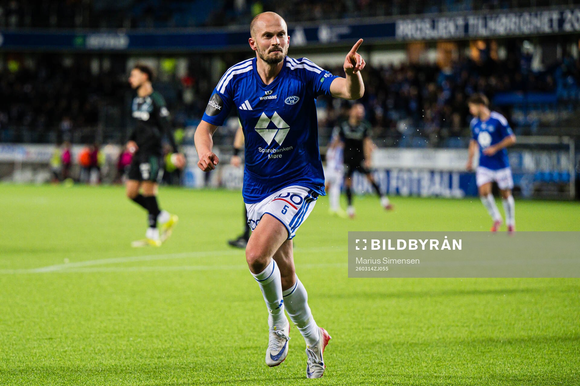 Eirik Hestad of Molde celebrates