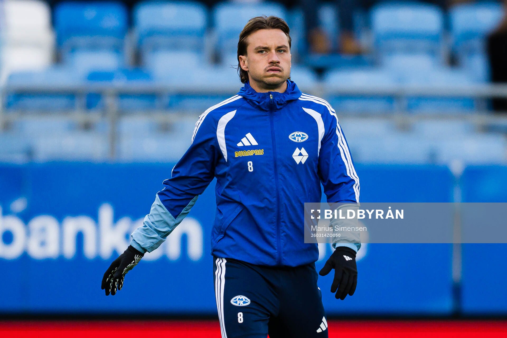 Fredrik Gulbrandsen of Molde warms up