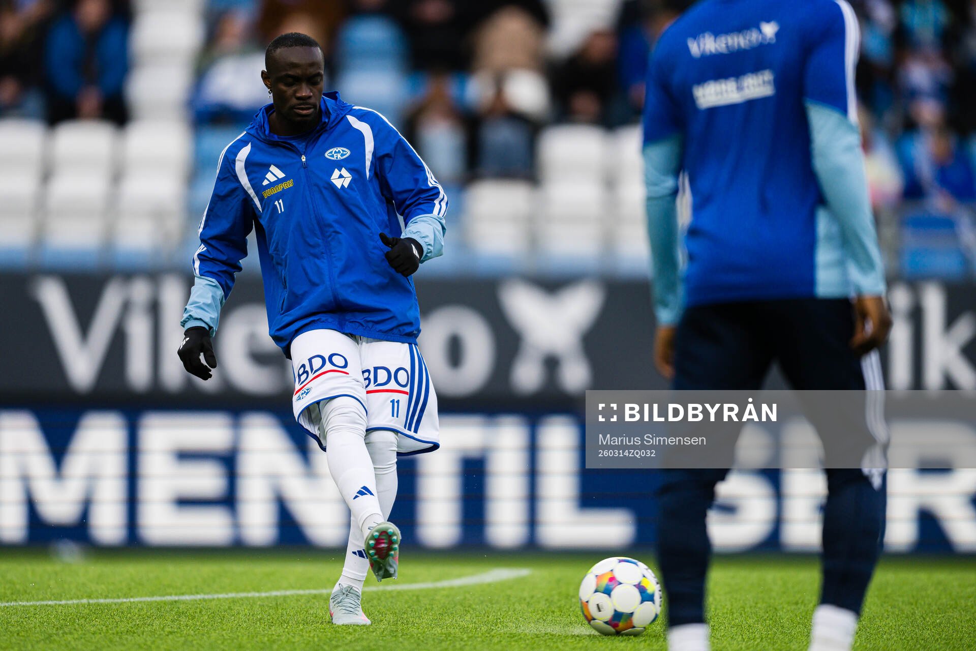 Caleb Zady Sery of Molde warms up