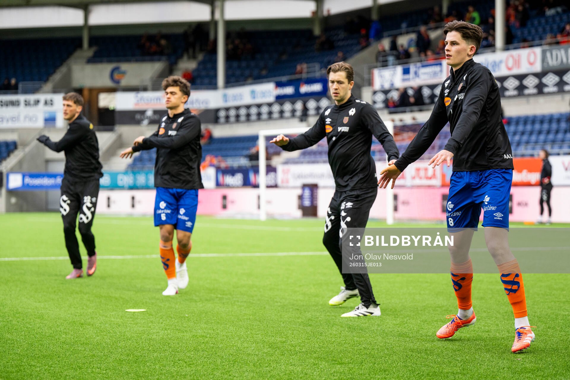 Henrik Melland and players of Aalesund