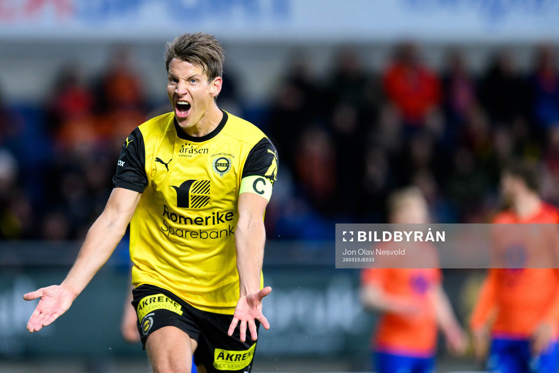 Thomas Lehne Olsen of Lillestrøm celebrates 2-1