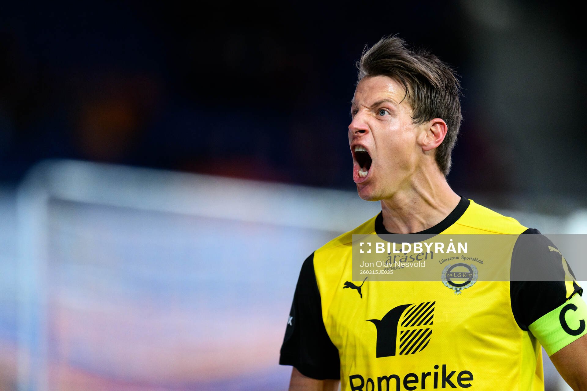 Thomas Lehne Olsen of Lillestrøm celebrates 1-2
