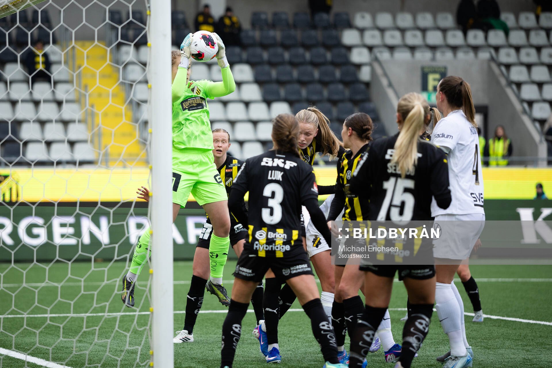 Häckens målvakt Fanney Birkisdottir