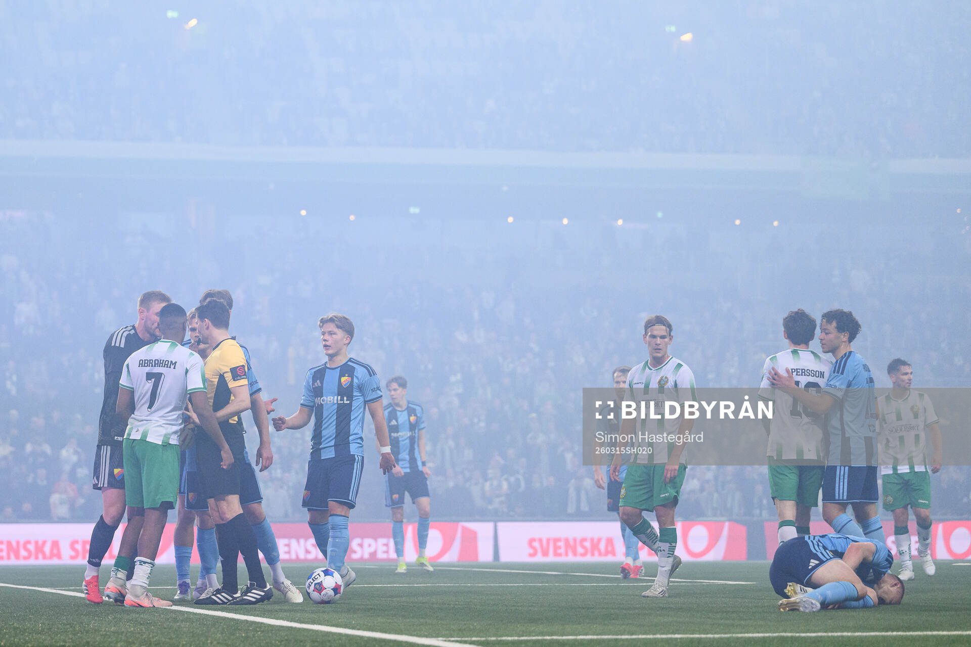 Djurgårdens Jacob Rinne och Hammarbys Paulos Abraham