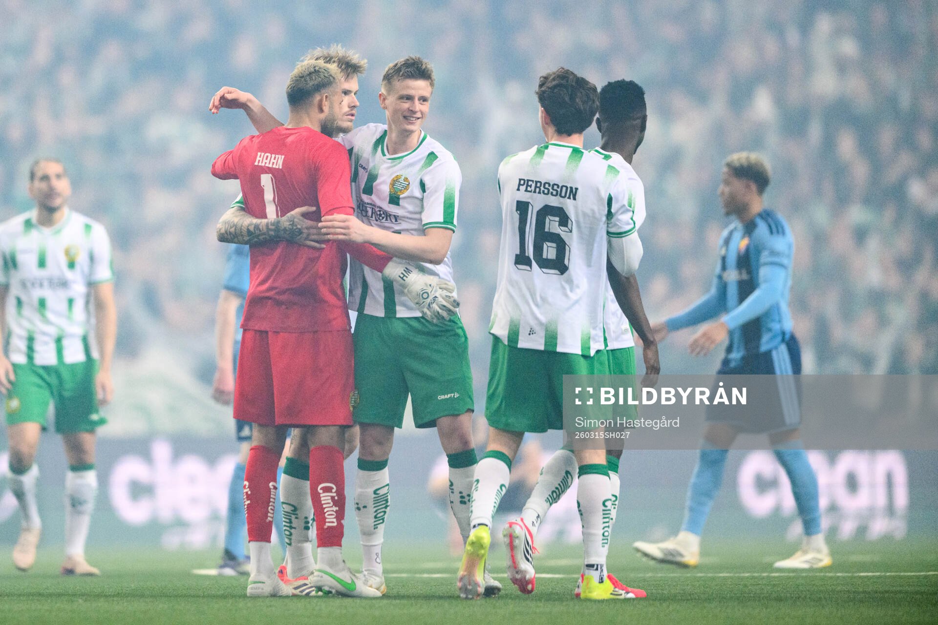 Hammarbys spelare jublar