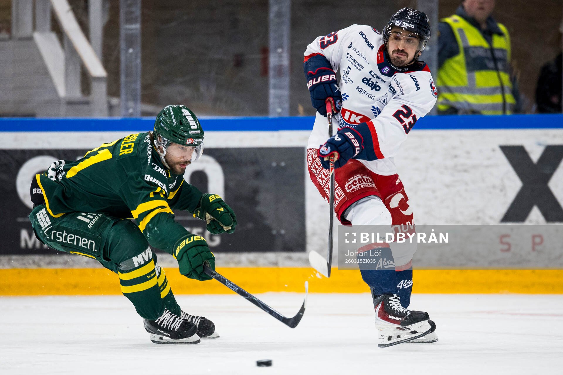 Oskarshamns Kevin Karlsson och Björklövens Gustav Possler