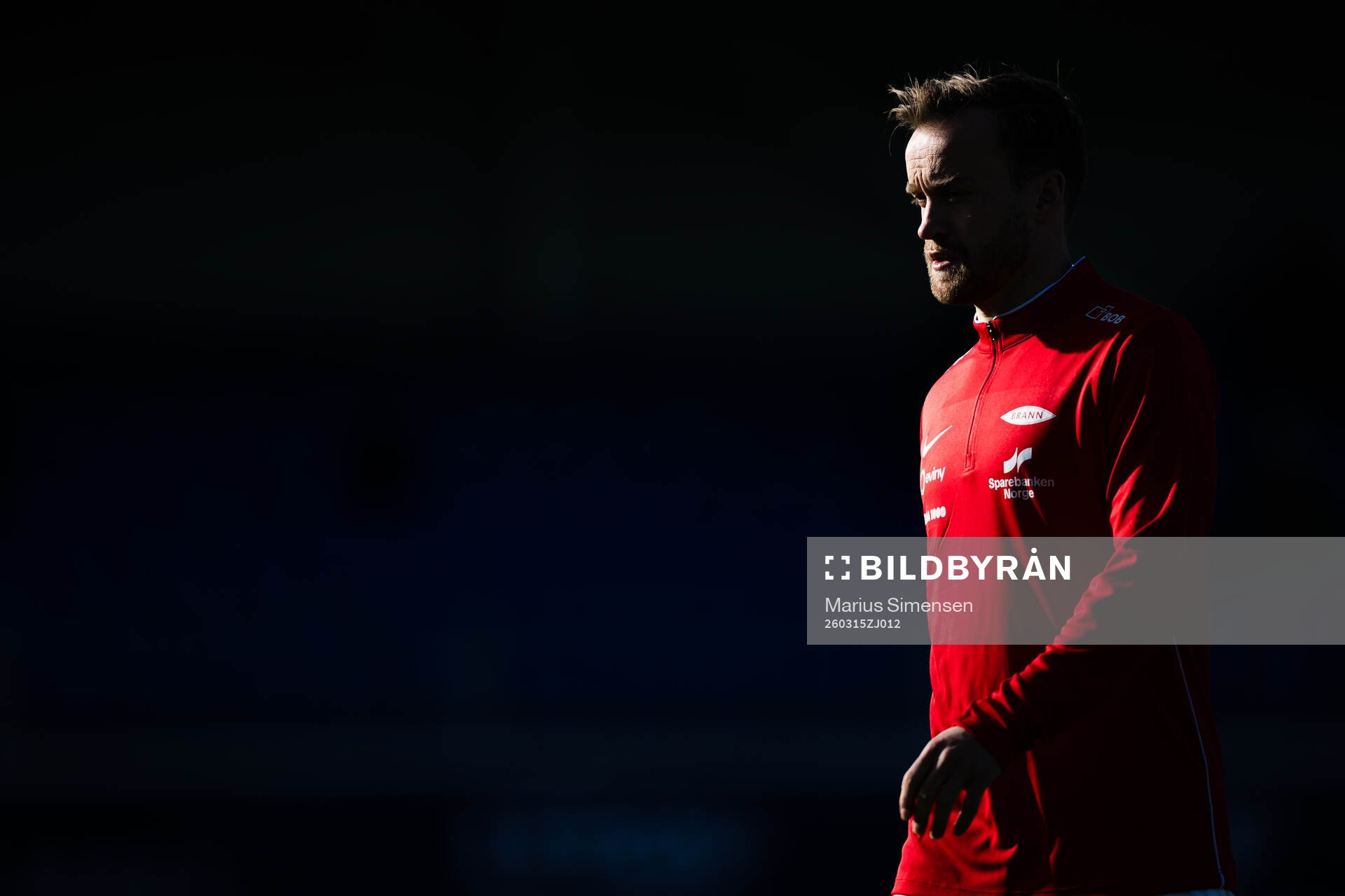 Bård Finne of Brann warms up