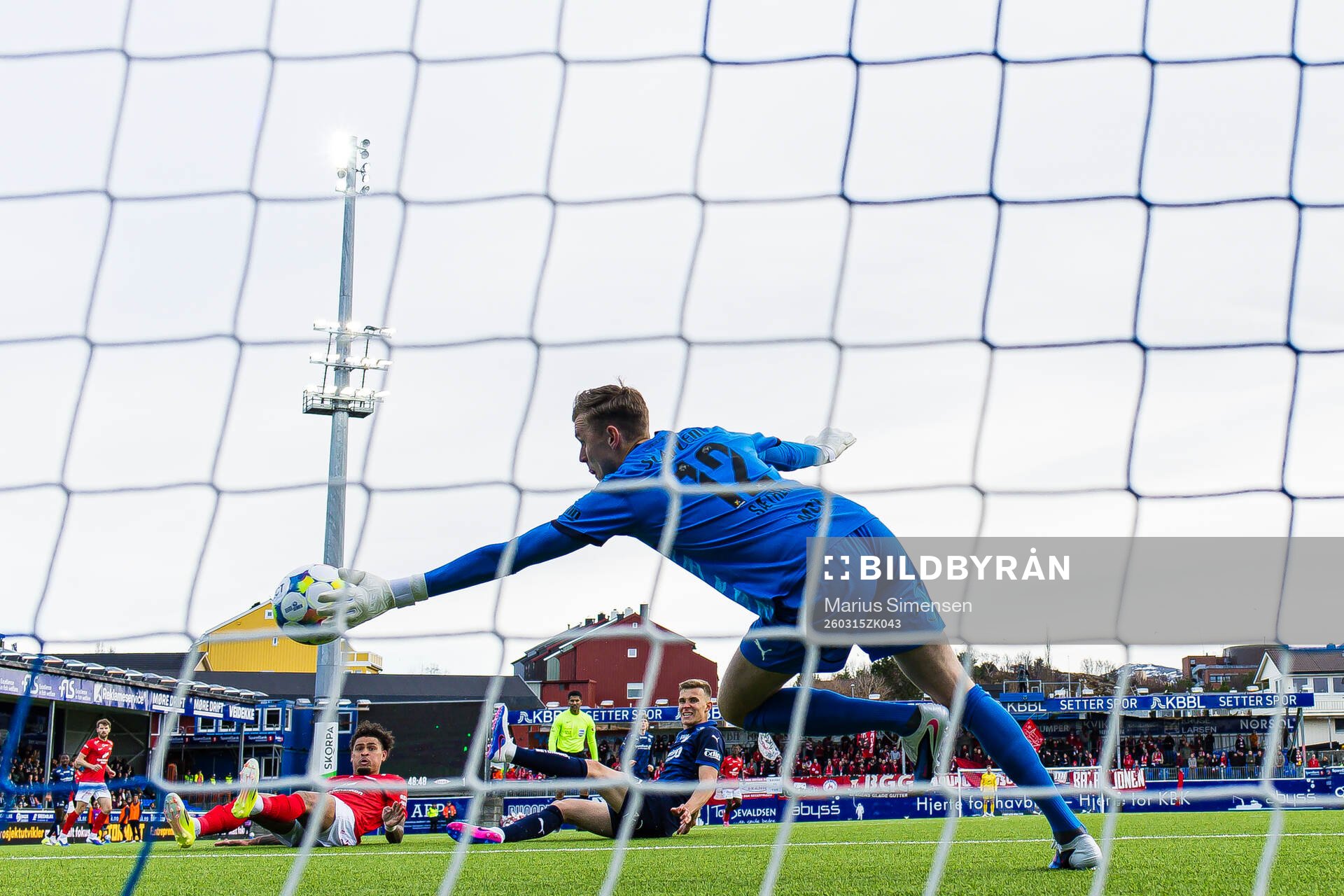 Noah Holm of Brann missing a chance to score