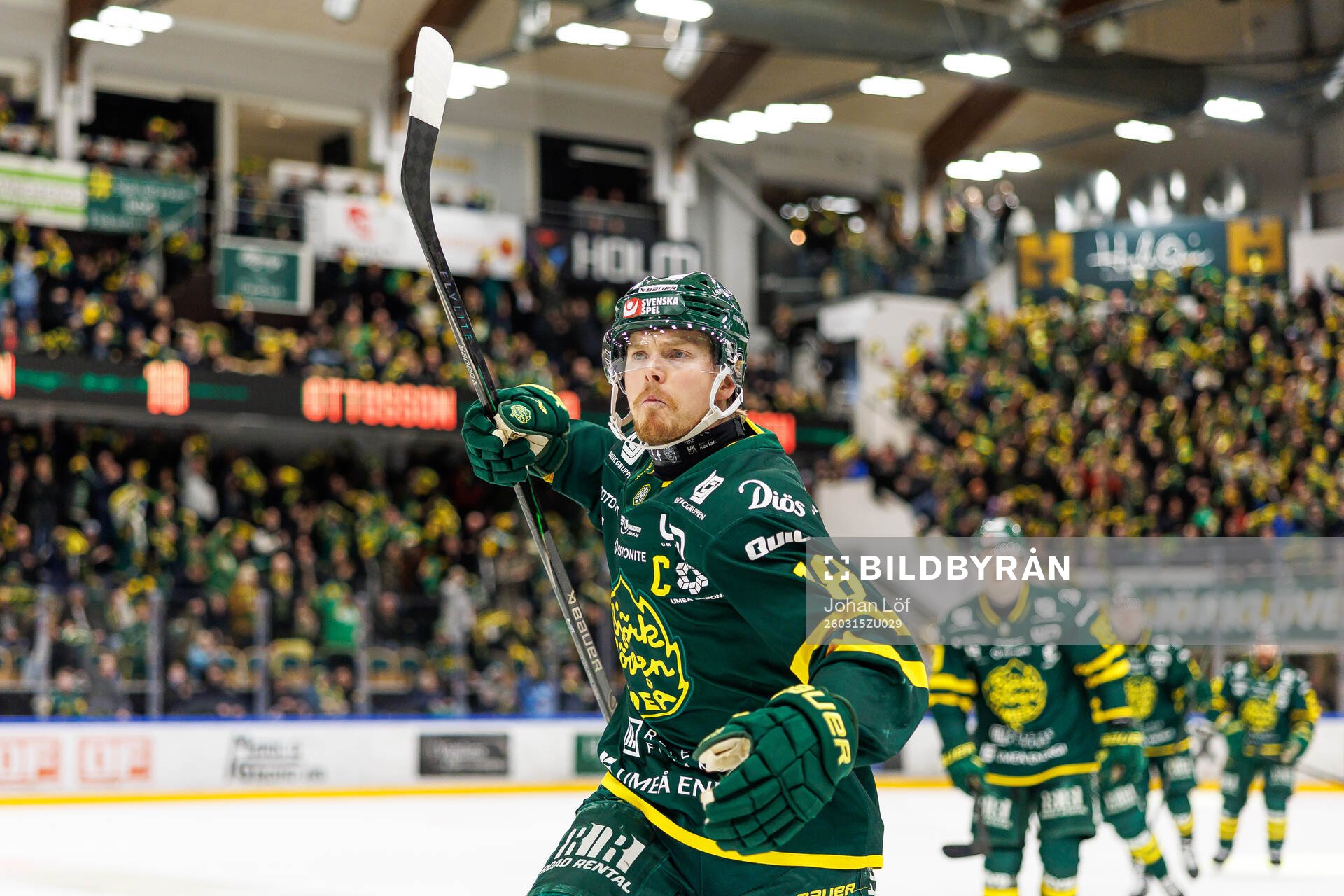 Björklövens Axel Ottosson jublar