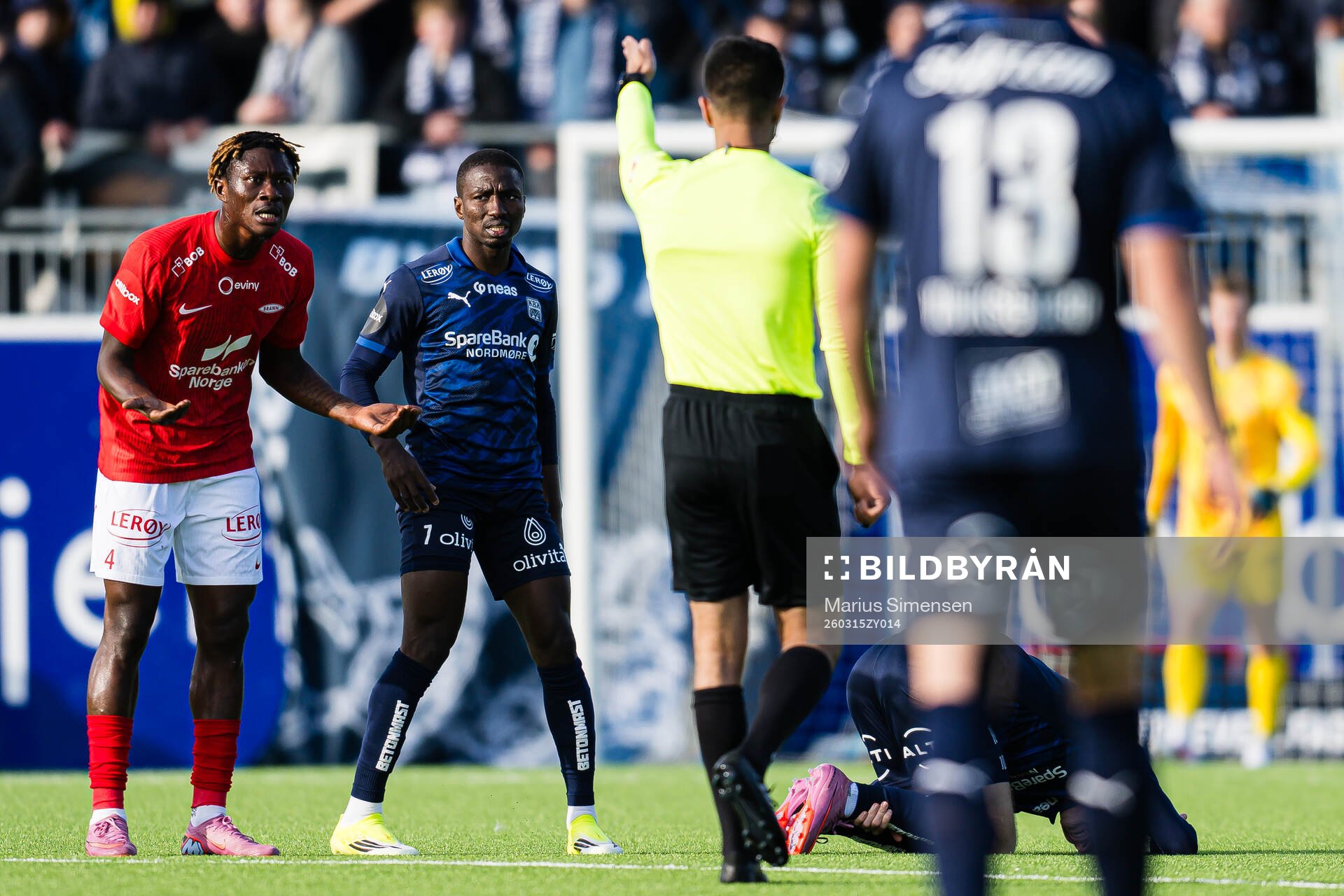 Nana Kwame Boakye of Brann reacts