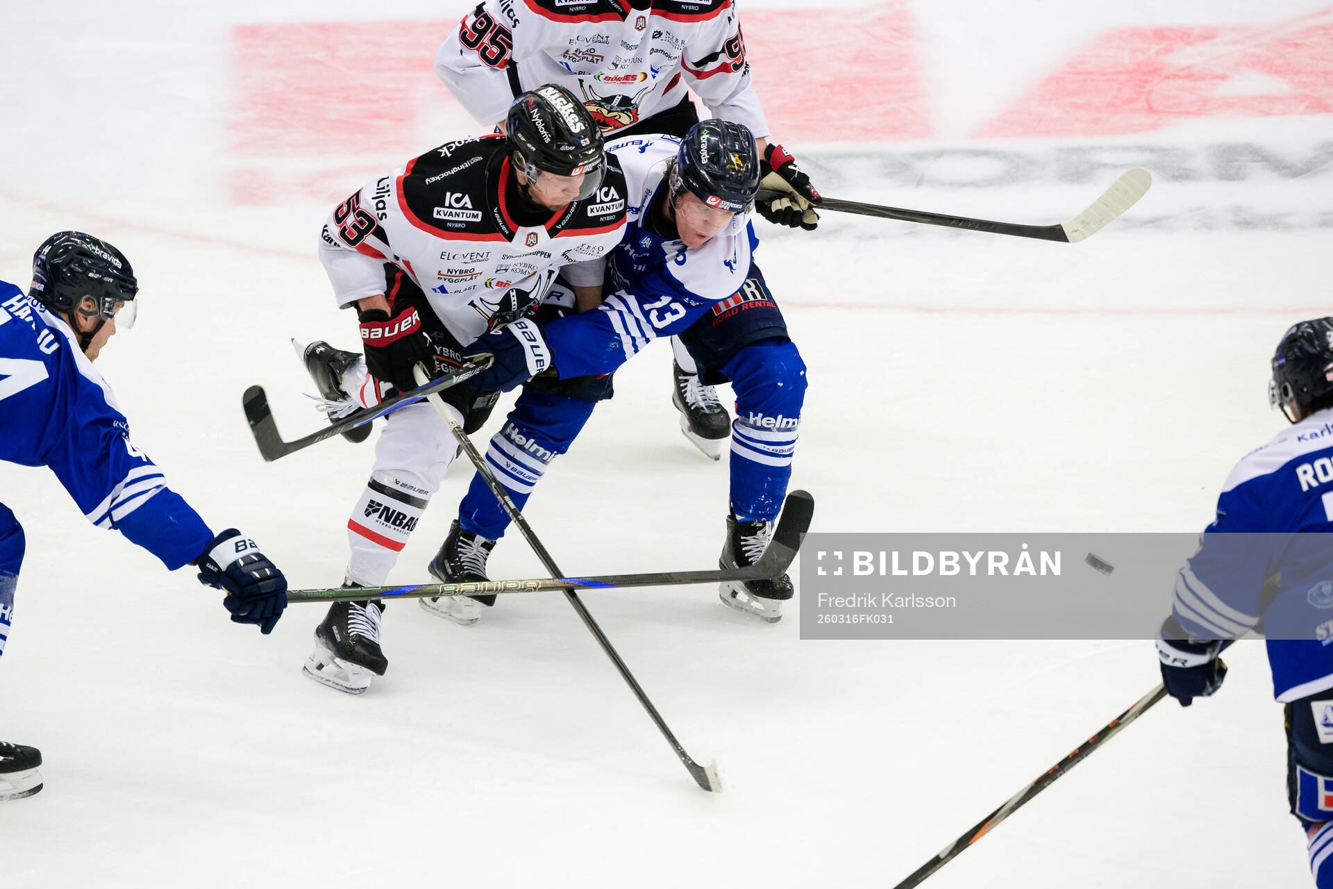 Nybro Vikings Jesper Mångs och Karlskogas Hampus Plato