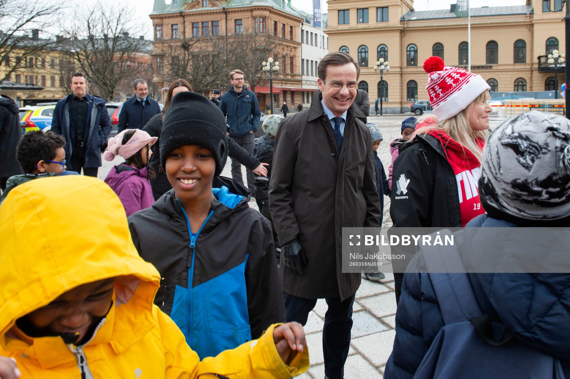 Statsminister Ulf Kristersson (M) besöker ett event