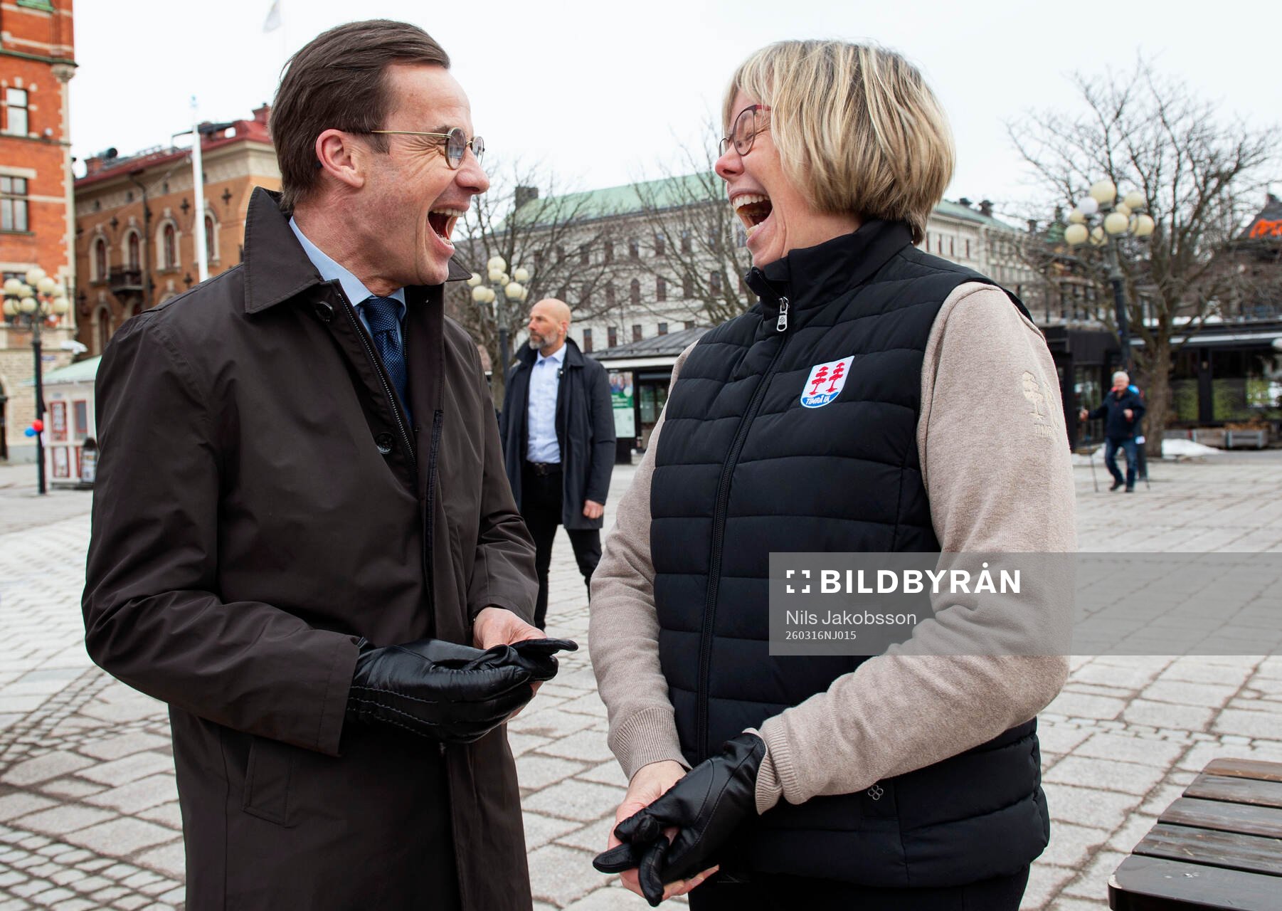 Statsminister Ulf Kristersson (M) och klubbdirektör Helene