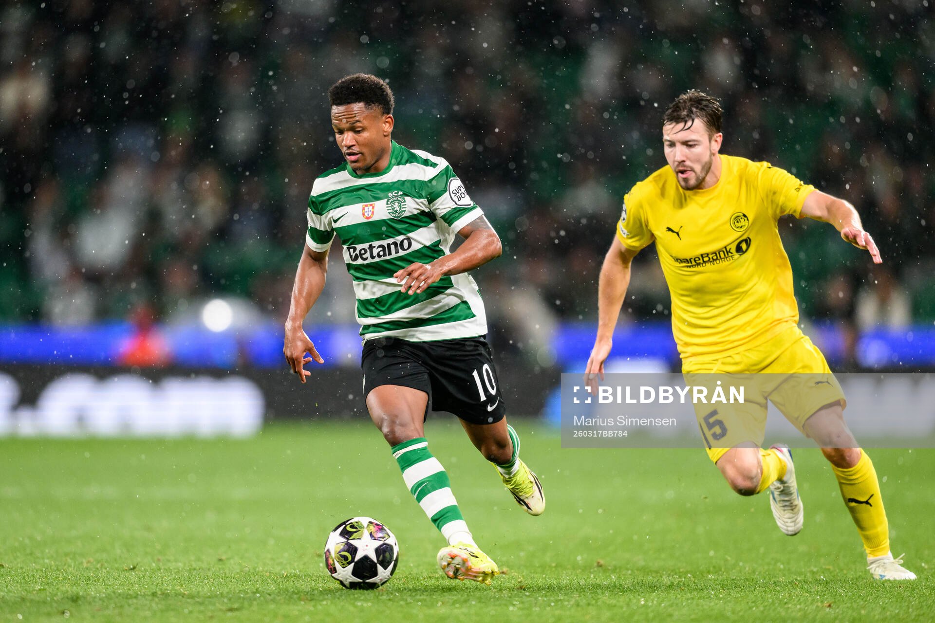 Geny Catamo of Sporting and Fredrik André Bjørkan of
