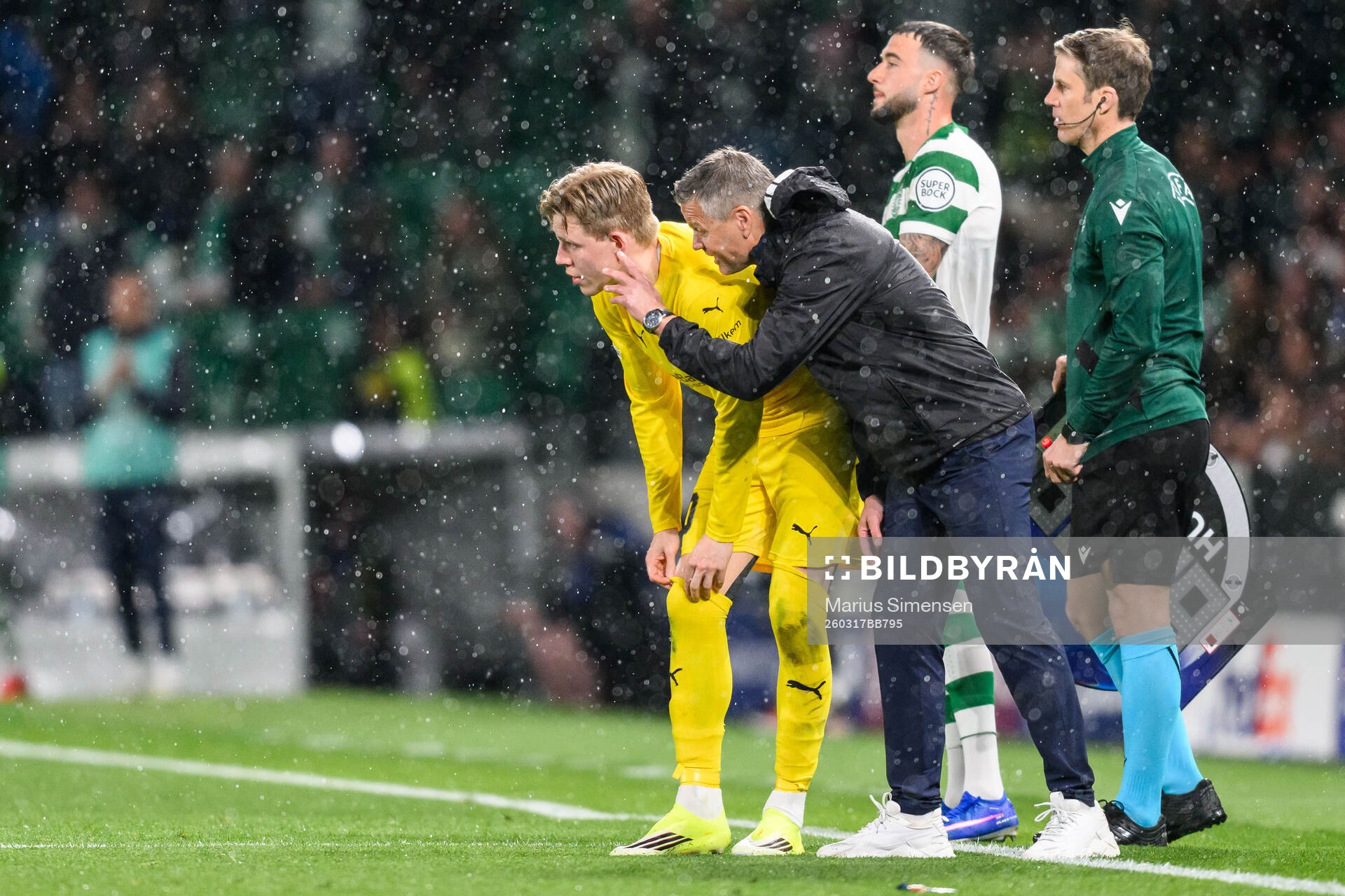 Jens Petter Hauge and head coach Kjetil Knutsen of