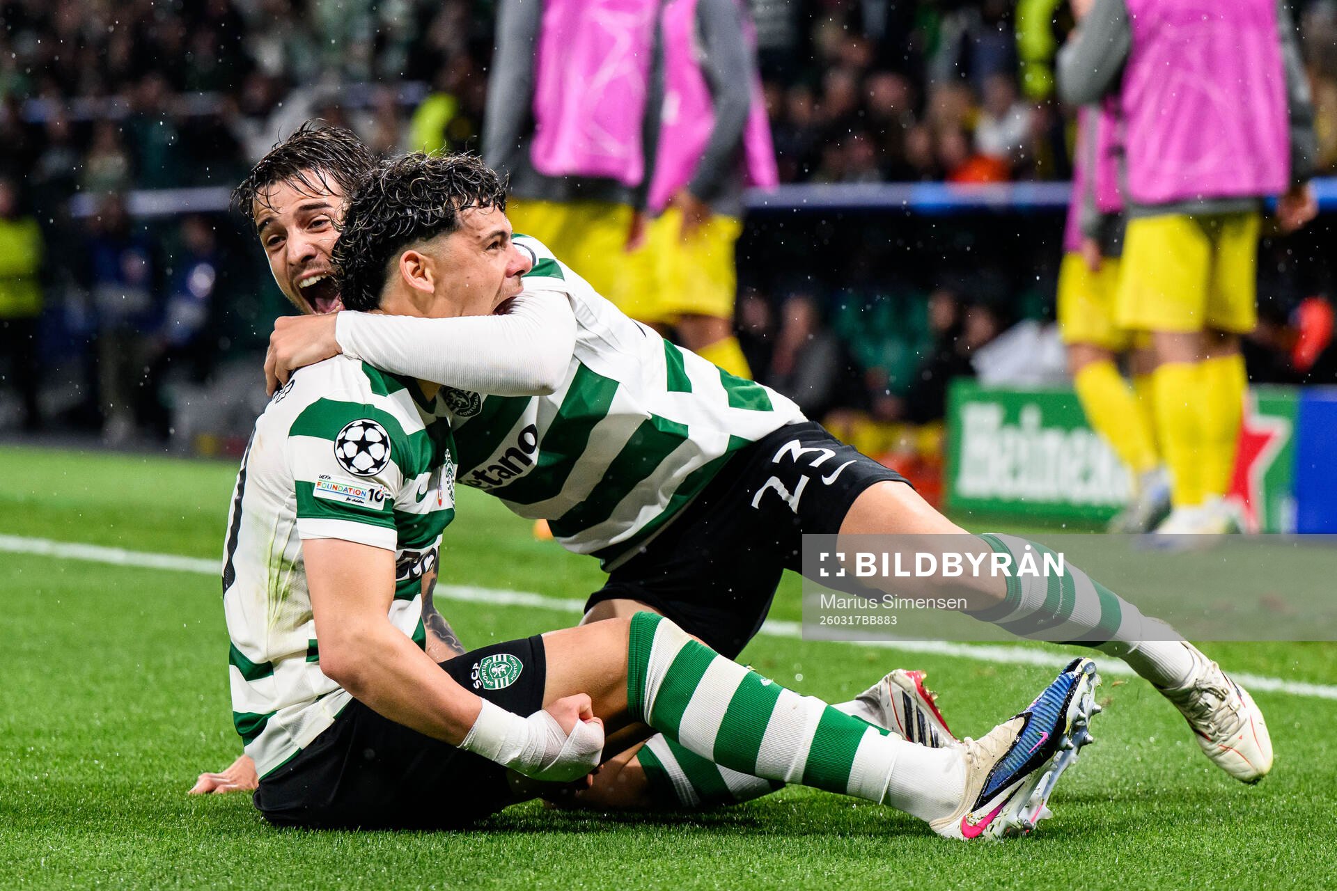 Maximiliano Araújo and Daniel Bragança of Sporting