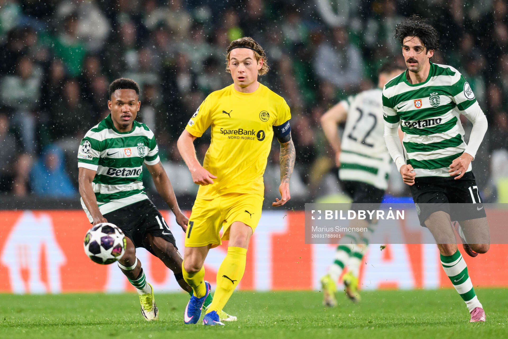 Geny Catamo of Sporting and Patrick Berg of Bodø/Glimt