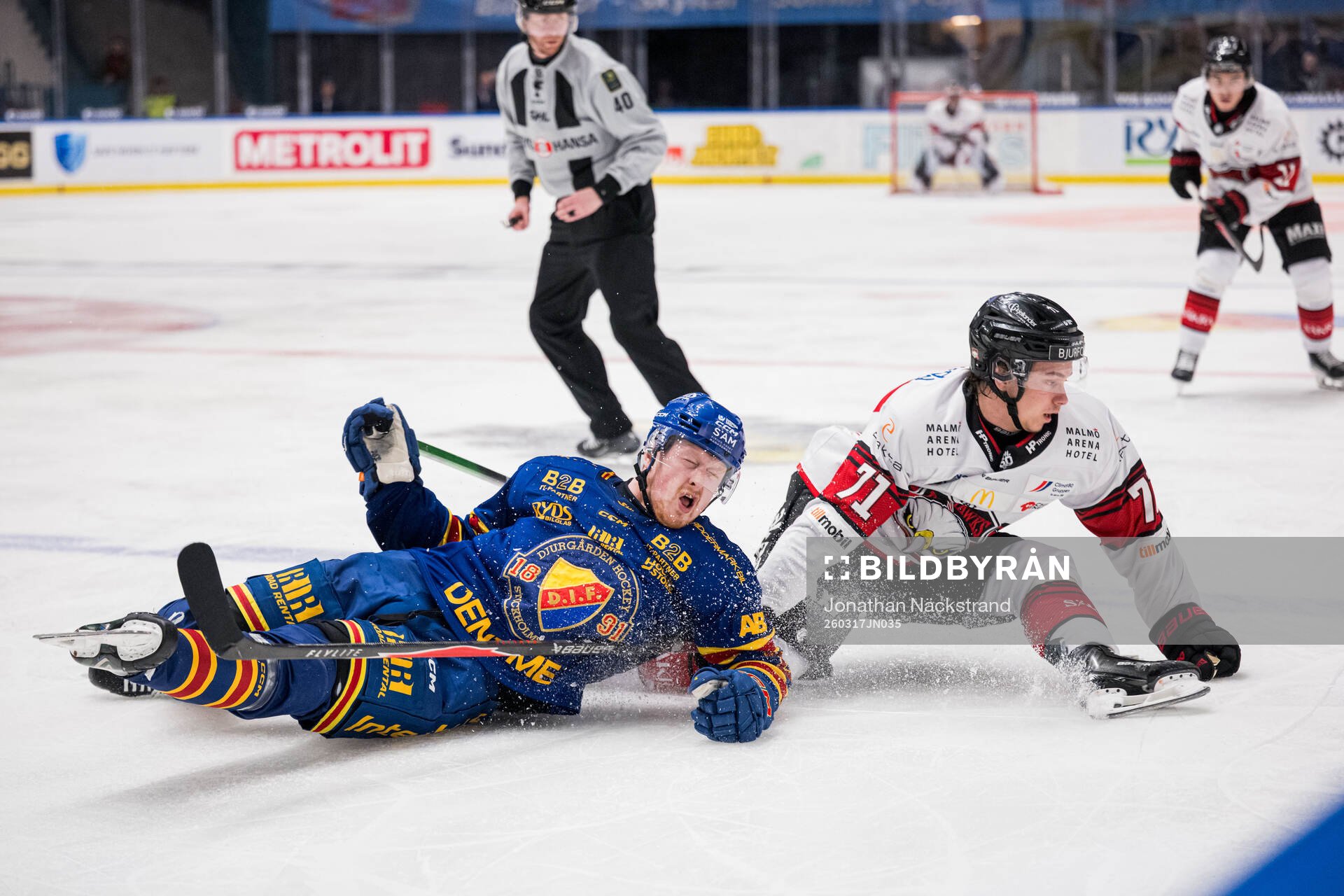 Djurgårdens Samuel Solem och Malmö Redhawks Isac Nilsson