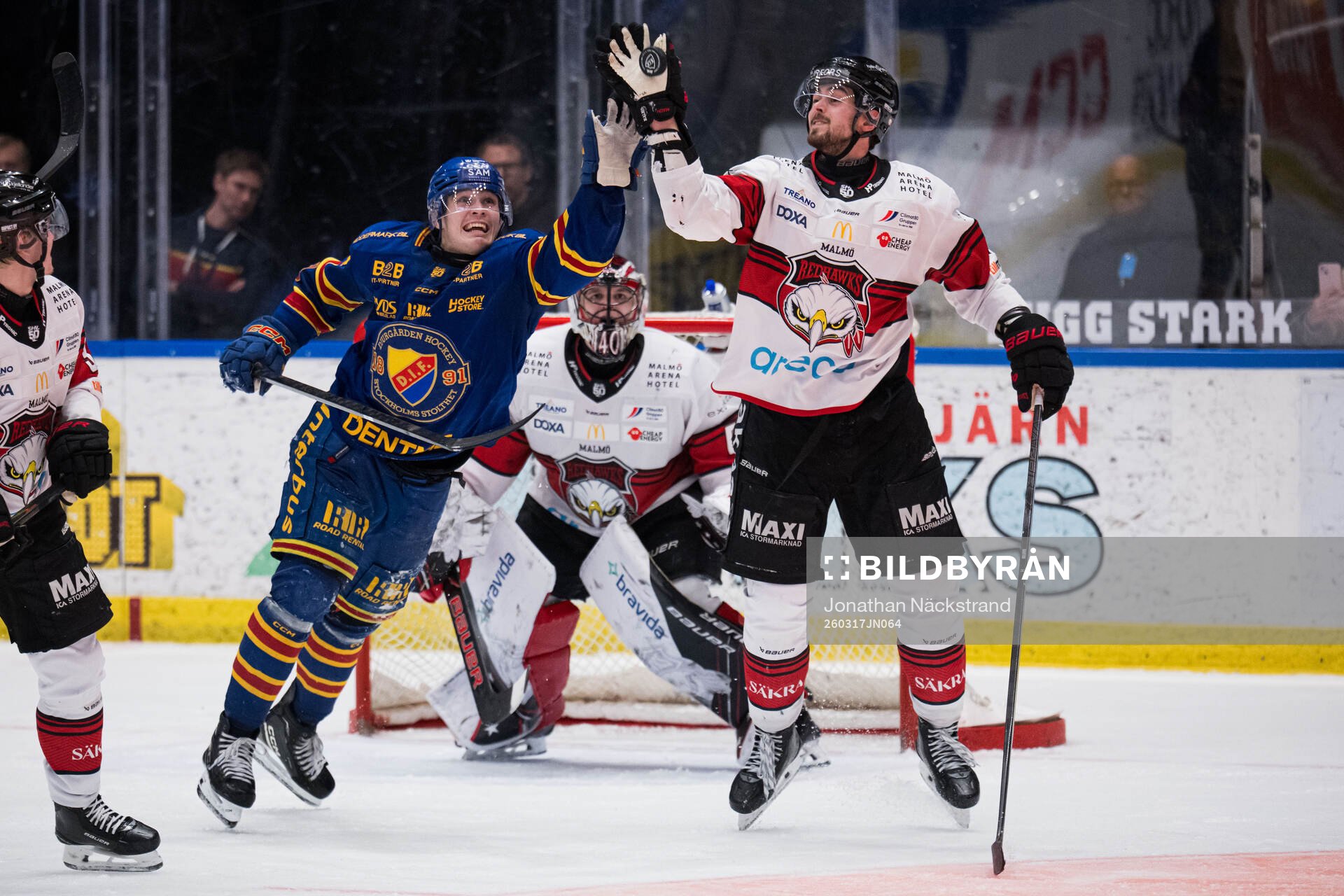 Djurgårdens Mathias Emilio Pettersen och Malmö Redhawks