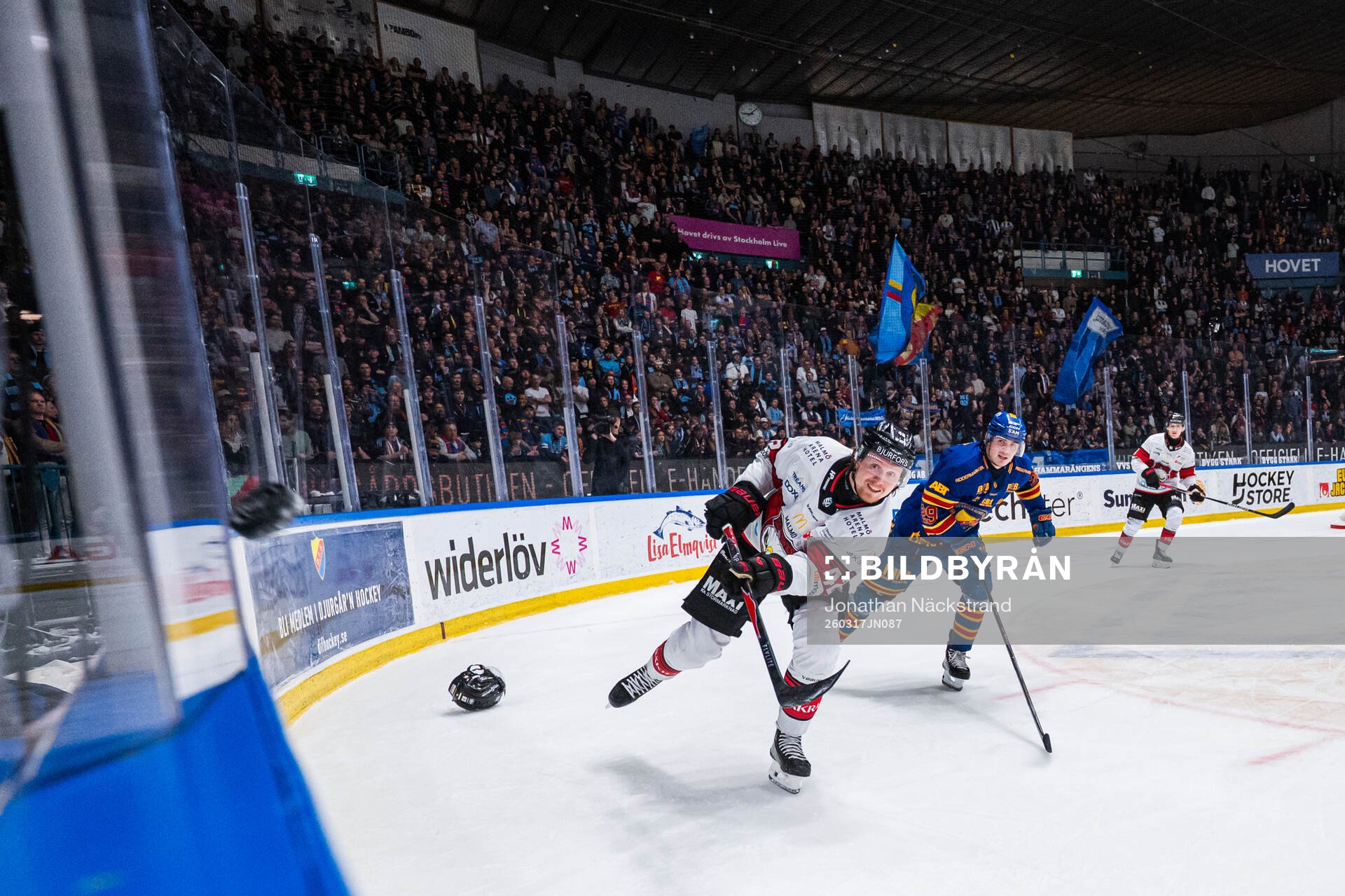 Malmö Redhawks Robin Salo och Djurgårdens Håvard Salsten