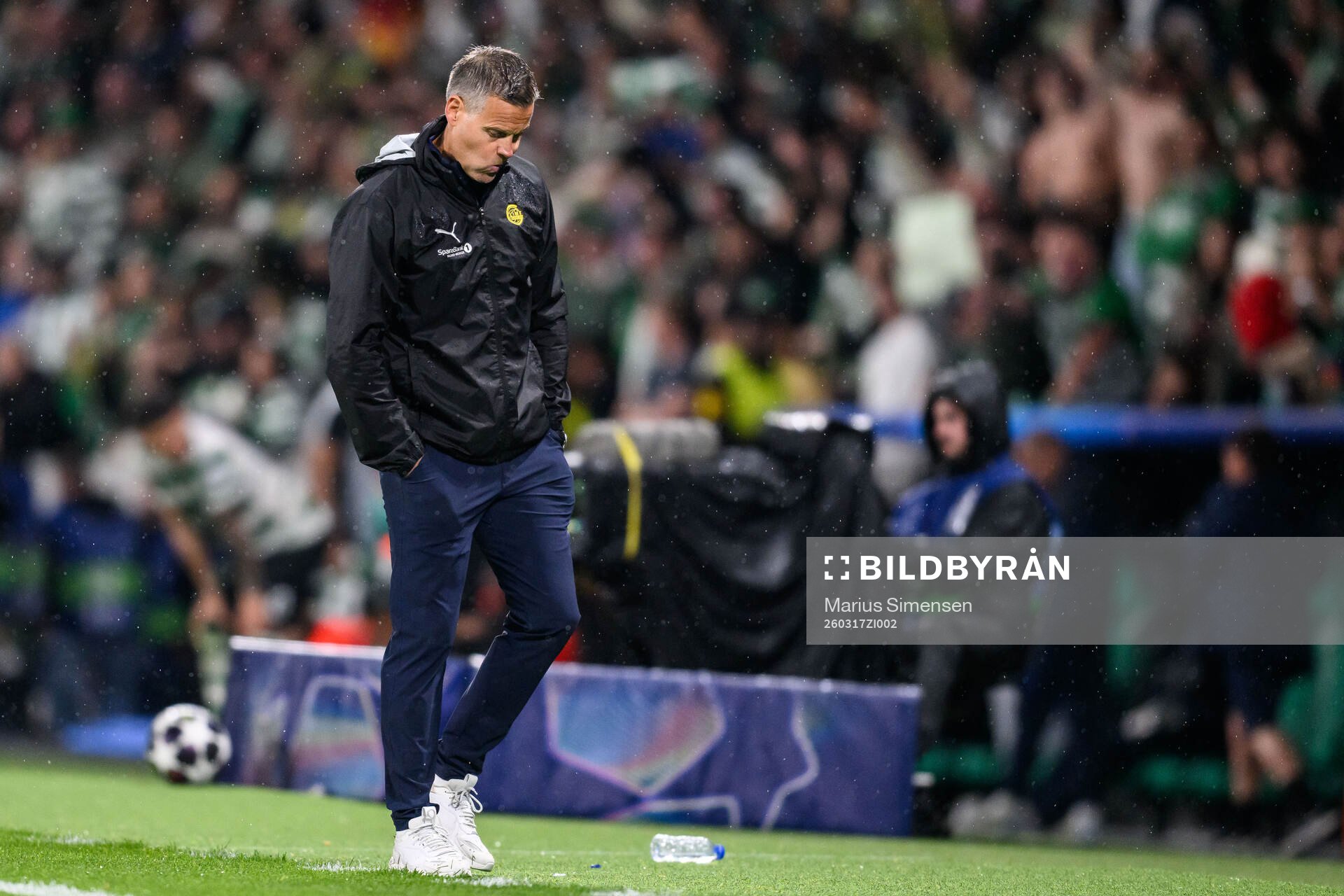 Head coach Kjetil Knutsen of Bodø/Glimt looks dejected