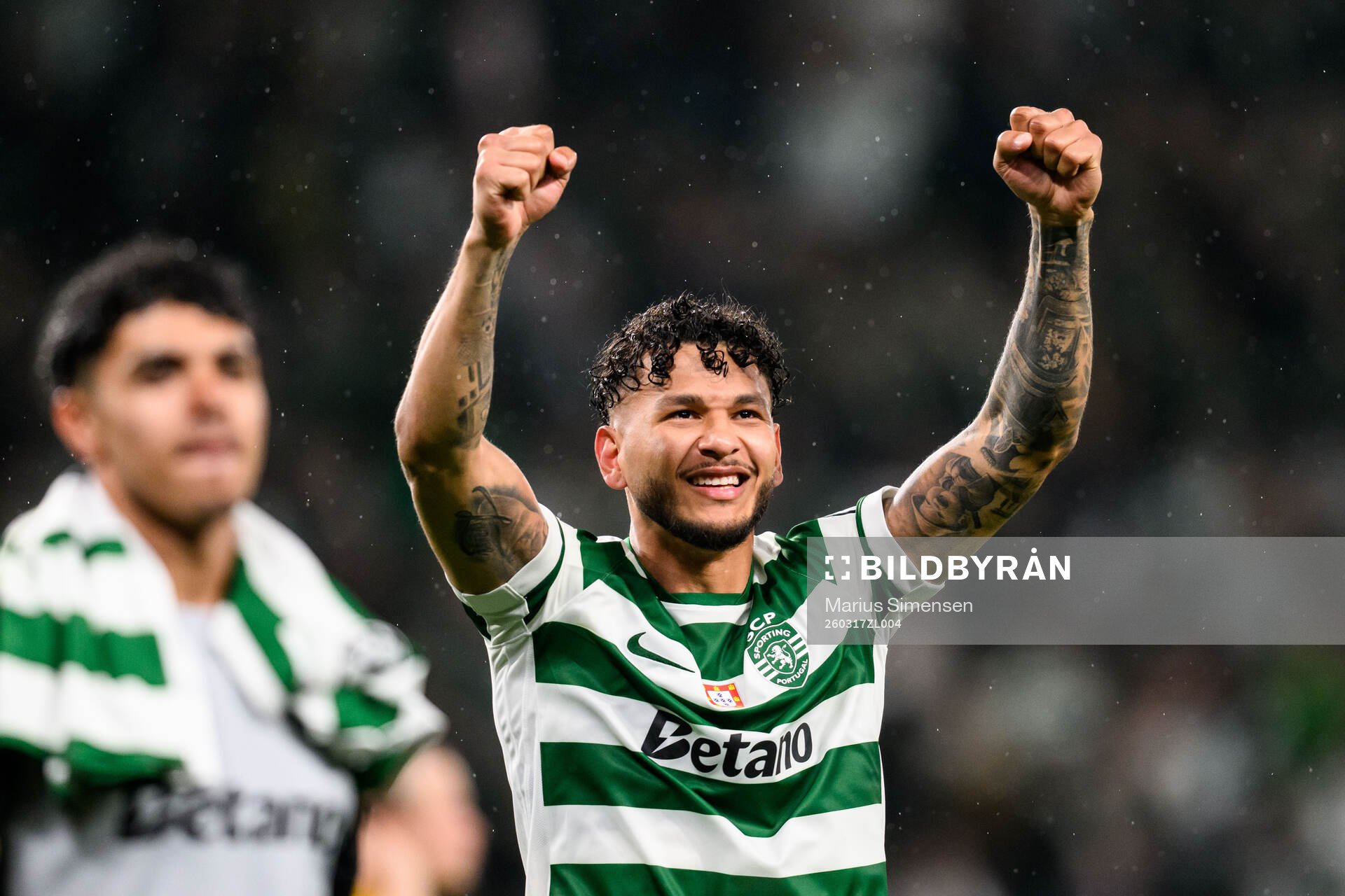 Luis Suárez of Sporting celebrates