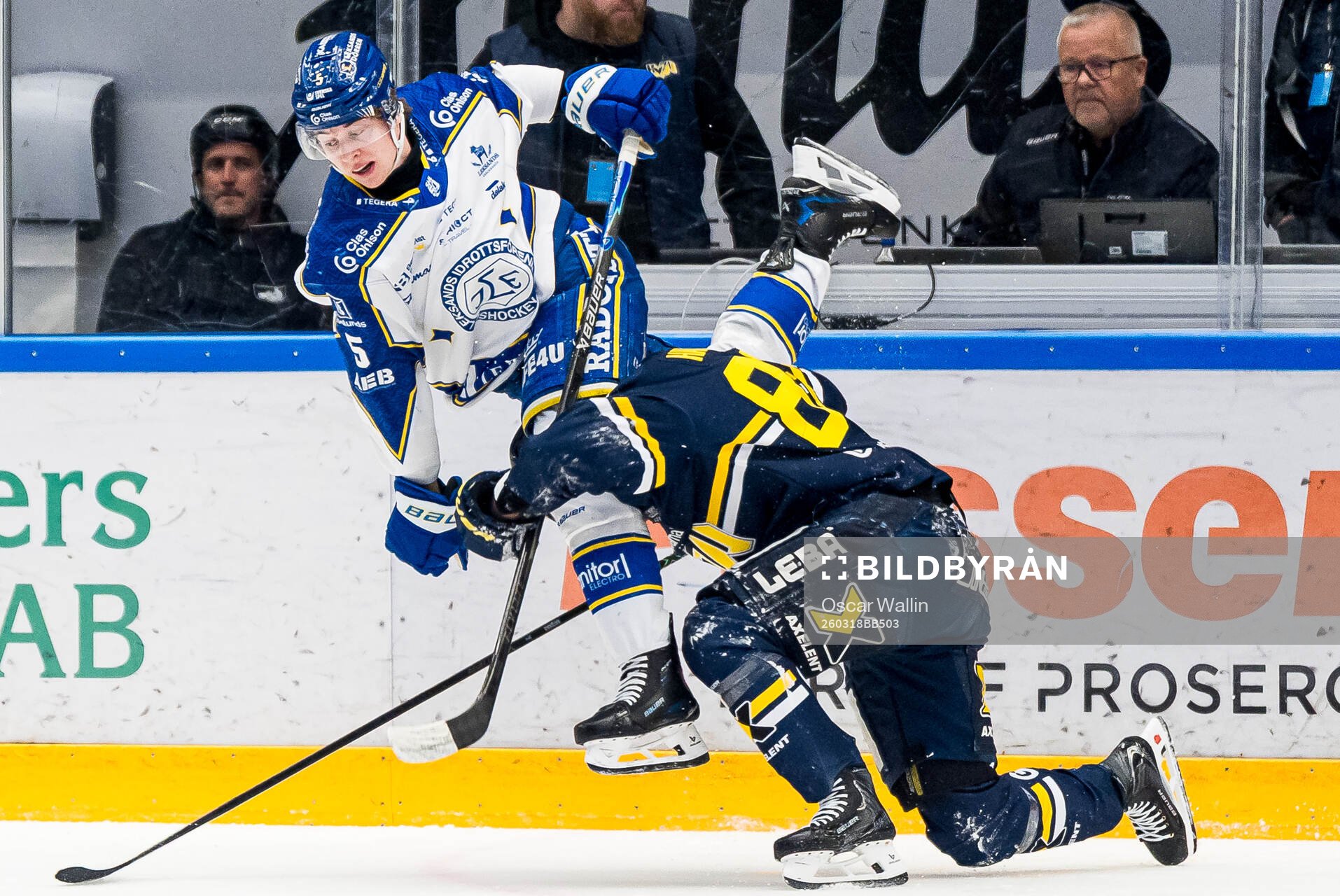 Leksands Andro Kaderli och HV71s Santeri Hatakka