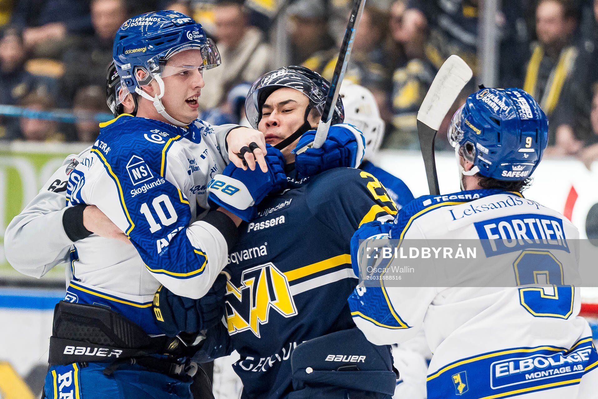 Leksands Anton Johansson och HV71s Jonathan Ang