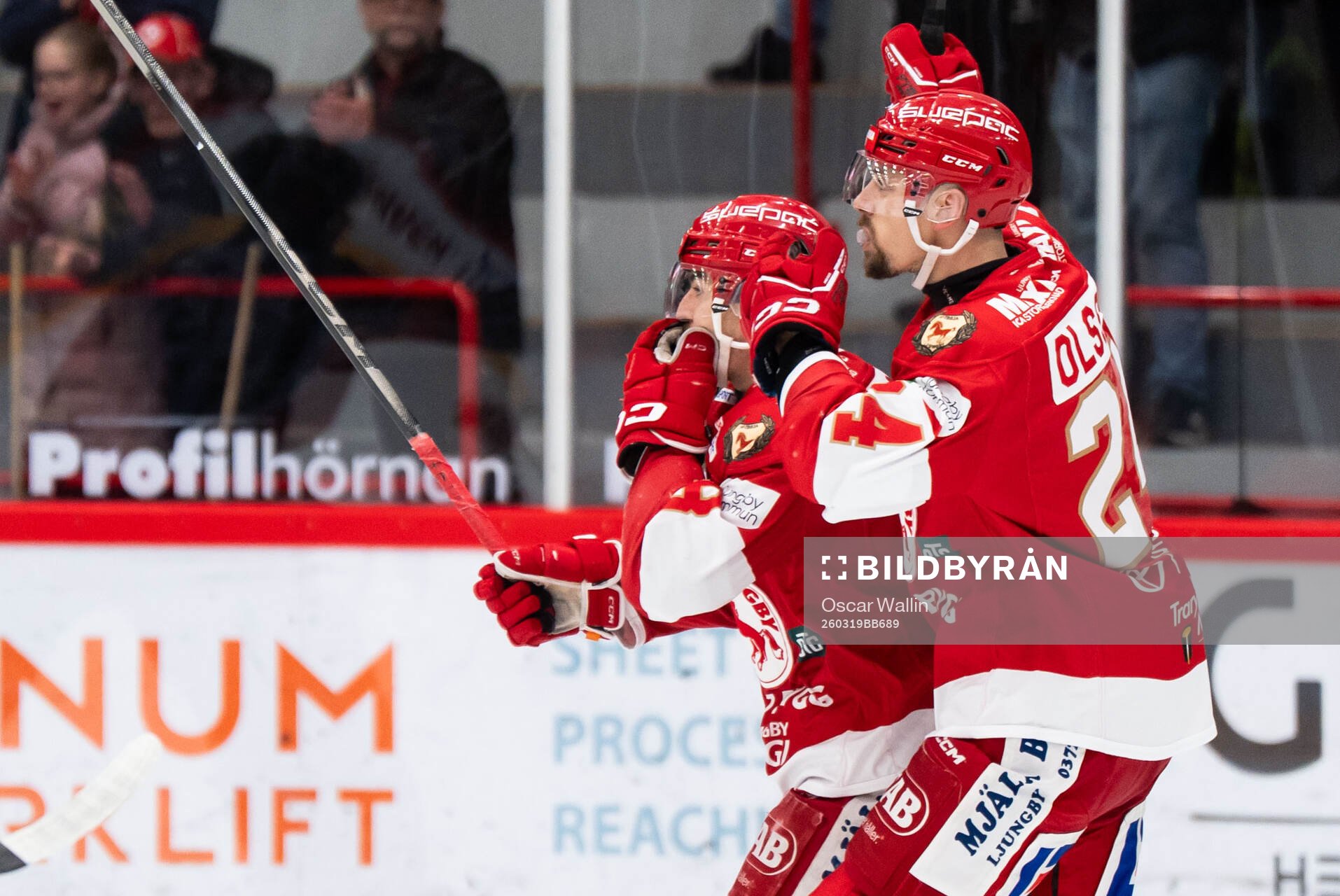 Troja/Ljungbys Albin Nilsson jublar med Hampus Olsson