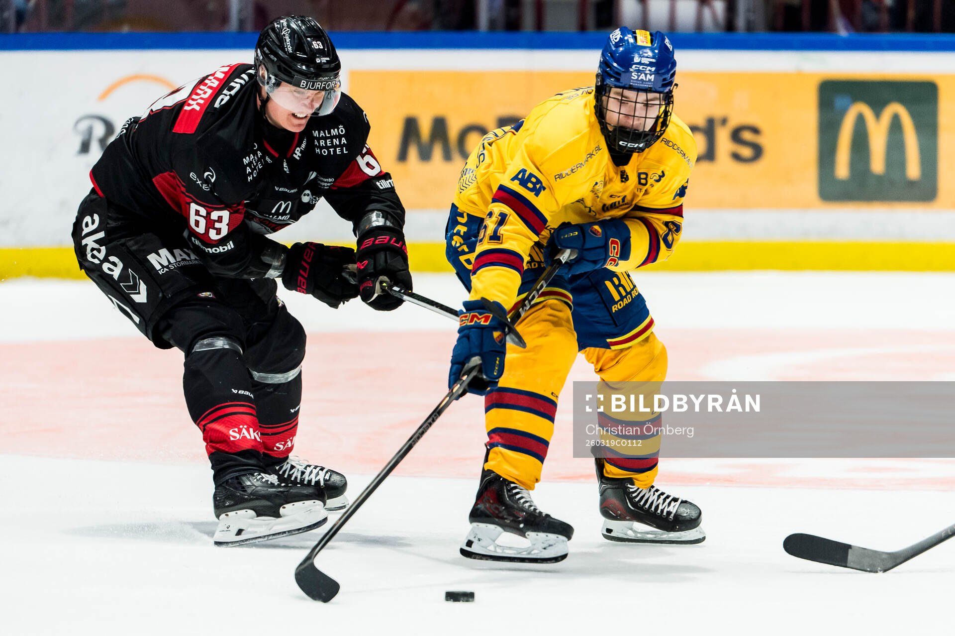Malmö Redhawks Fredrik Händemark mot Djurgårdens Viggo