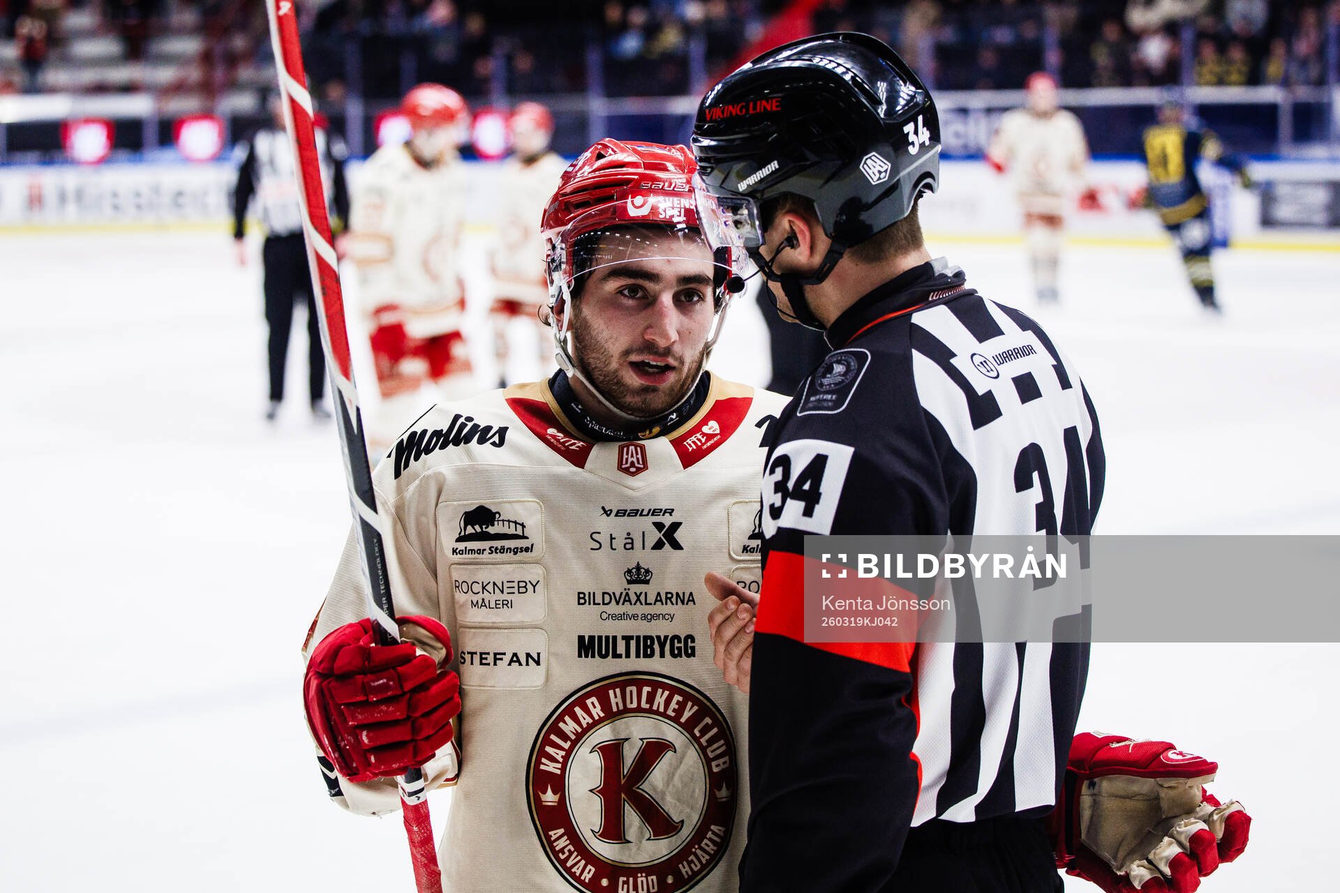 Kalmars George Diaco i samtal med domare   Niclas Lundsgaard