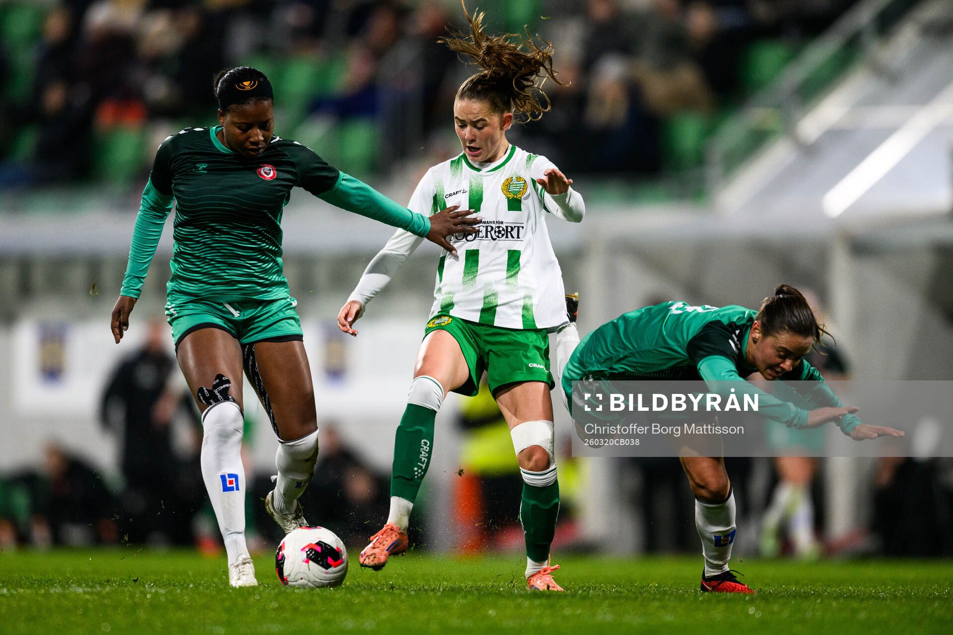 Kristianstads Waniya Hudson och Hammarbys Svea Rehnberg och