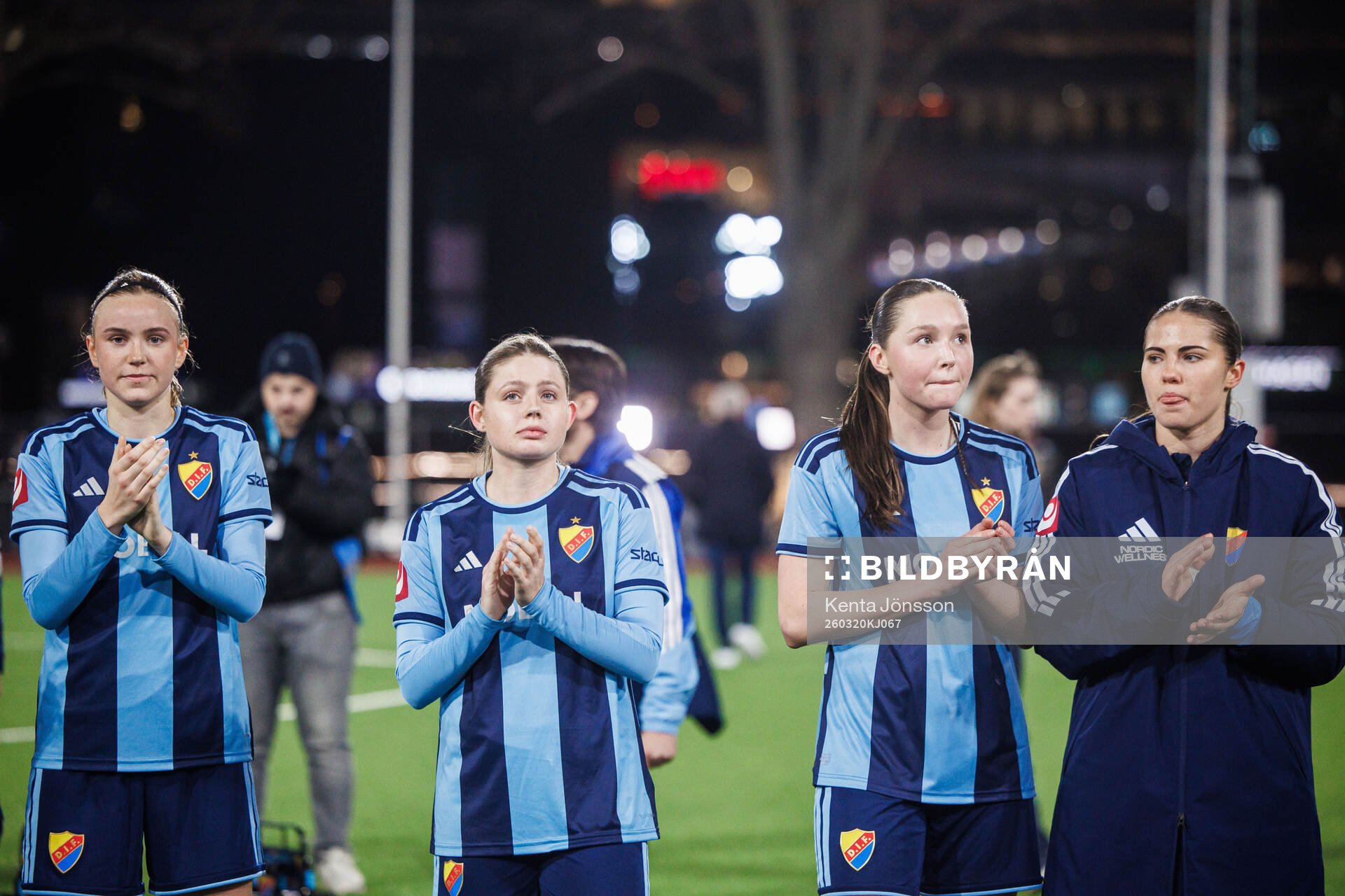 Djurgårdens Emma Holmqvist och Zoe Källström deppar