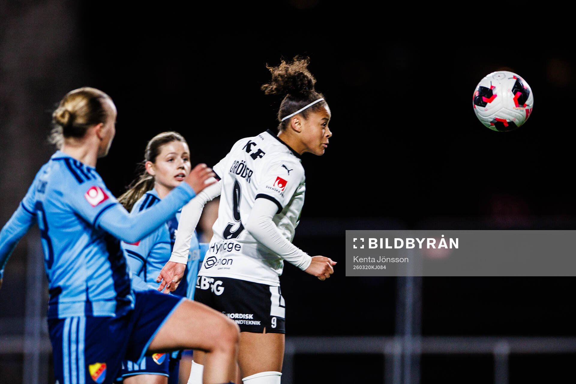 Häckens Felicia Schröder gör 1-2